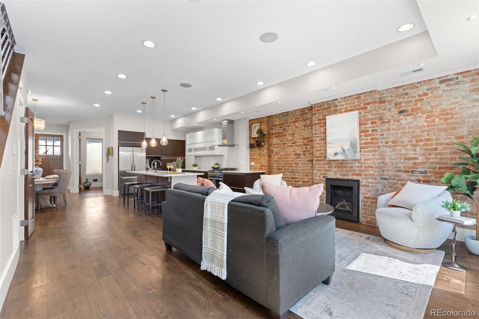 MLS Image #2 for 2521  lawrence street,denver, Colorado
