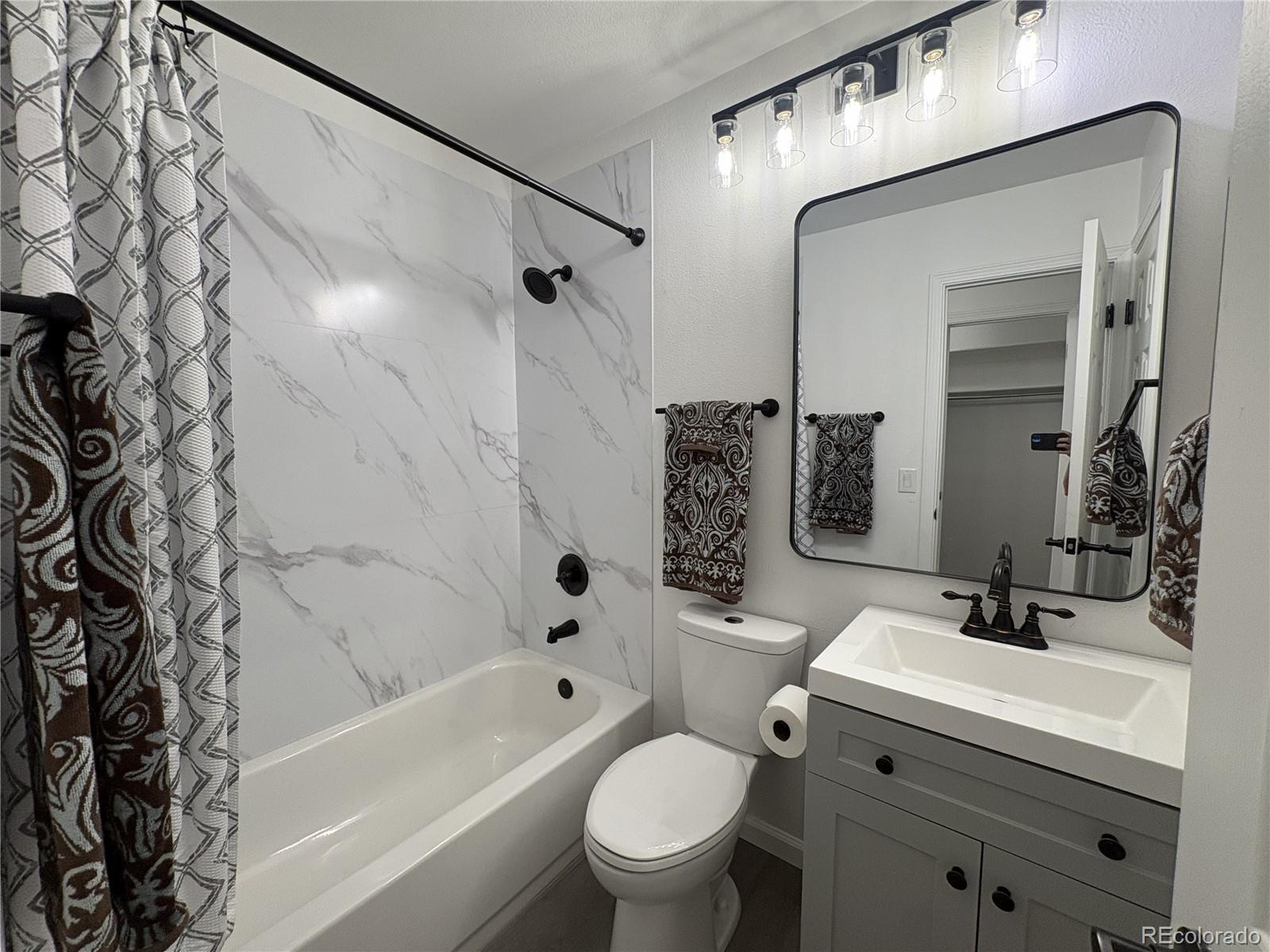 MLS Image #3 for 2280 s jasper way,aurora, Colorado