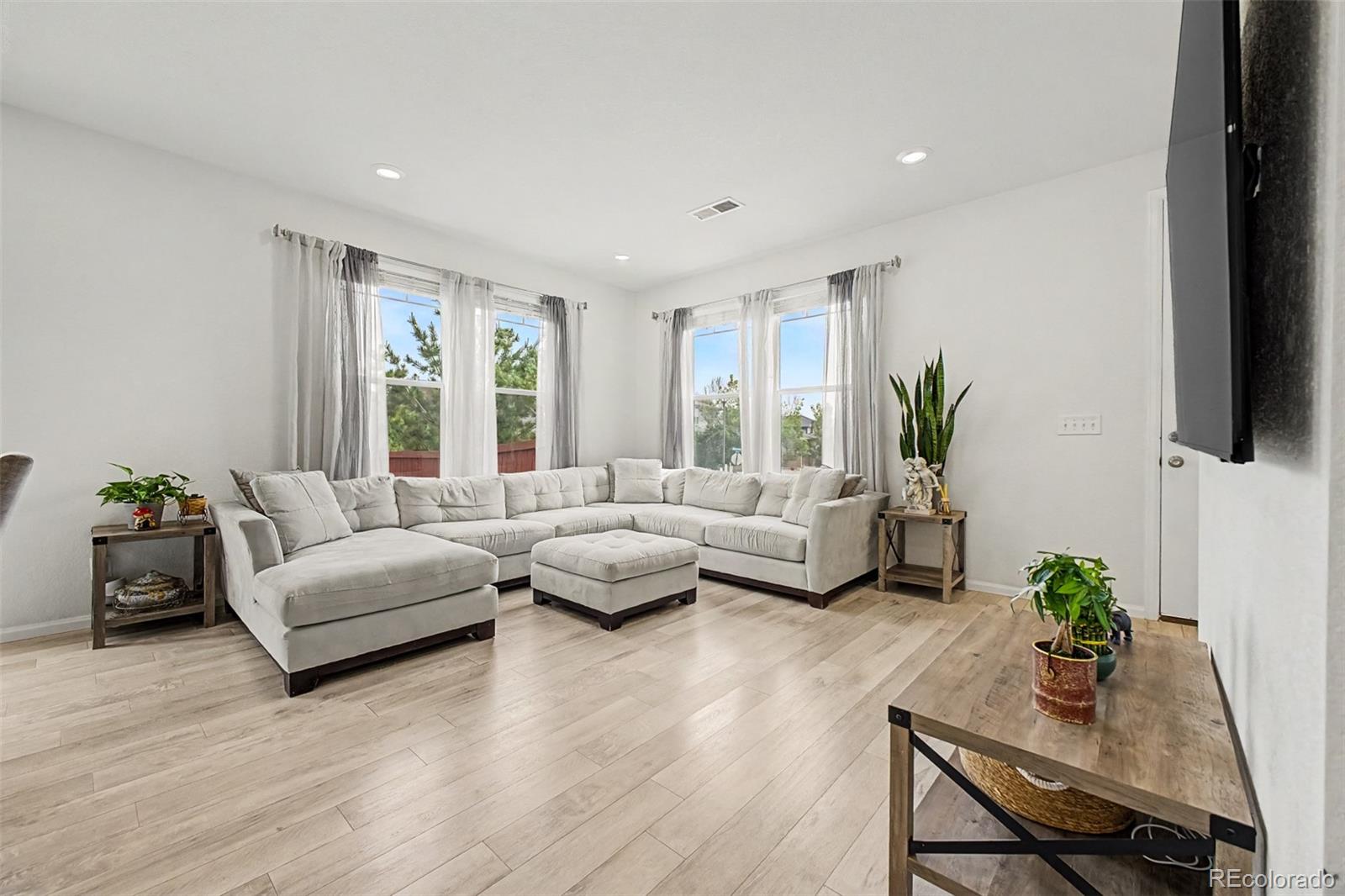 MLS Image #5 for 13657  ash circle,thornton, Colorado