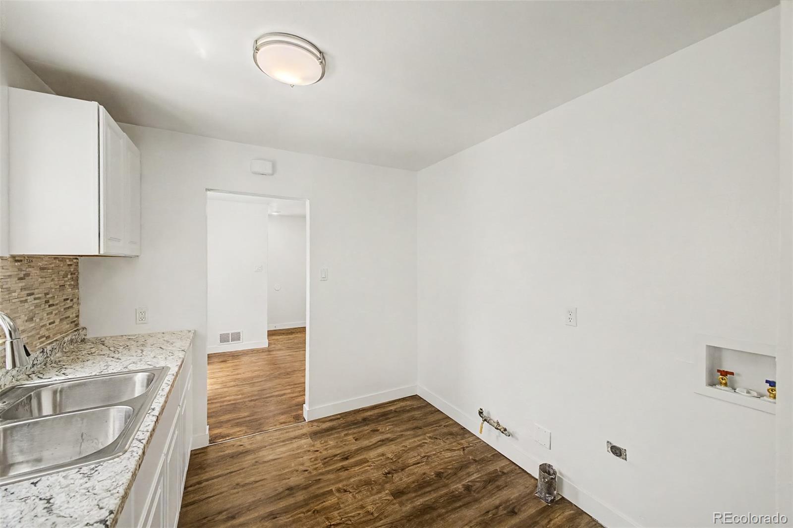 MLS Image #14 for 3440 s dahlia street,denver, Colorado