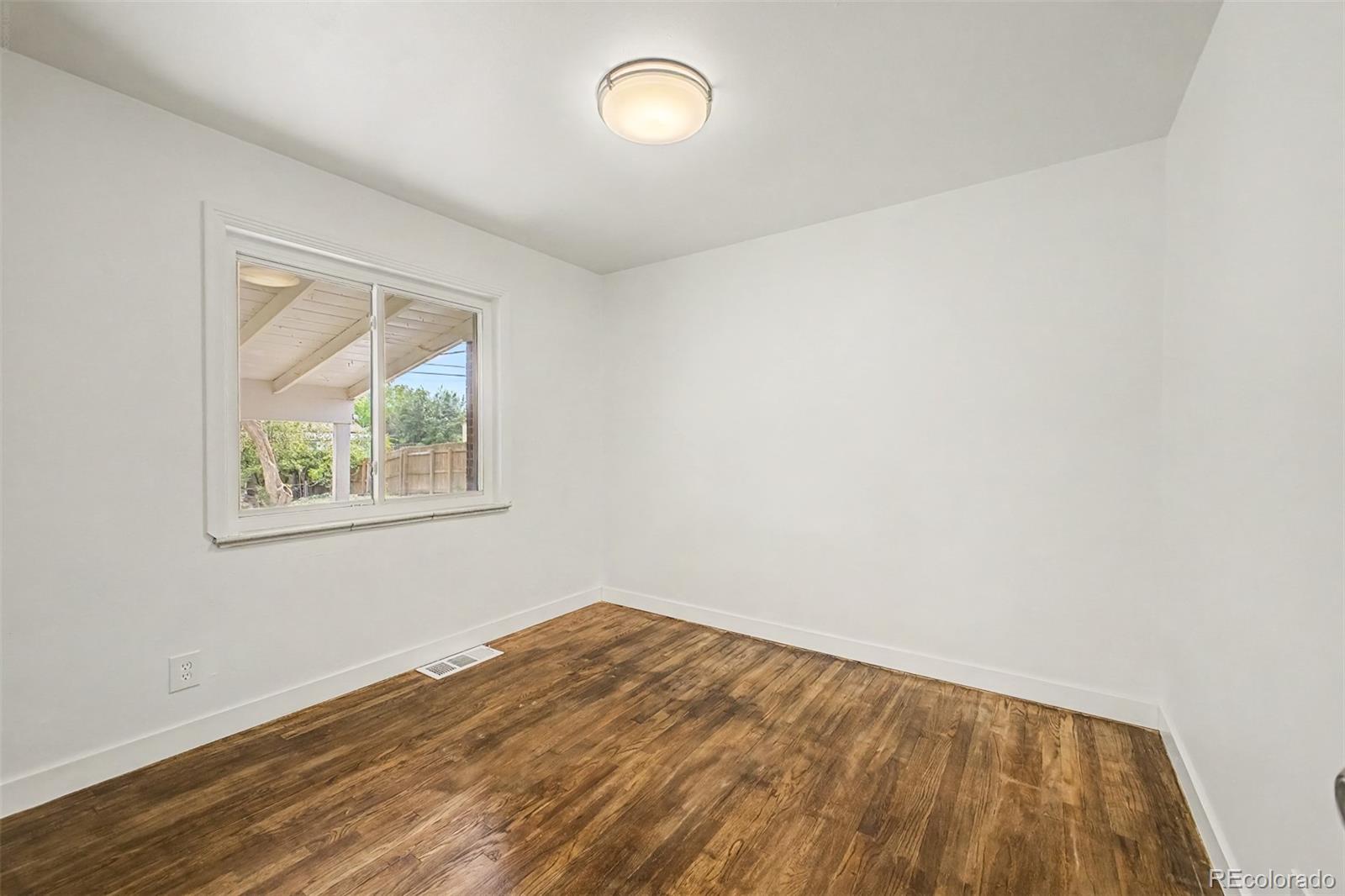 MLS Image #16 for 3440 s dahlia street,denver, Colorado