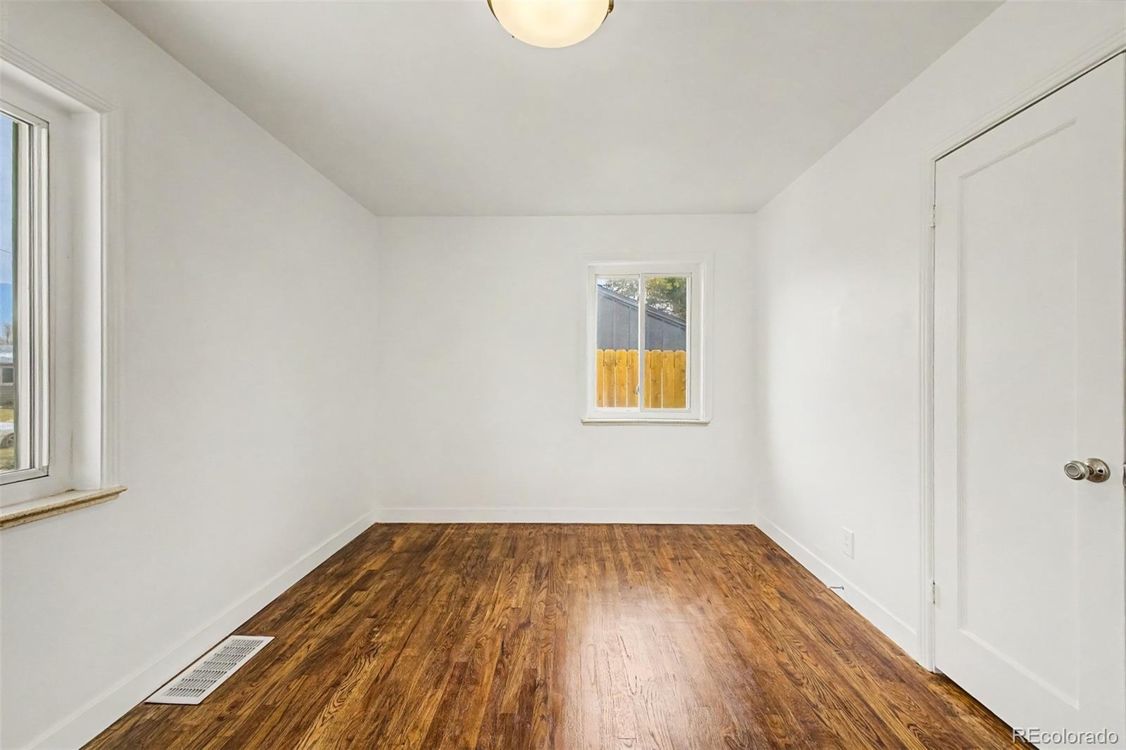MLS Image #21 for 3440 s dahlia street,denver, Colorado