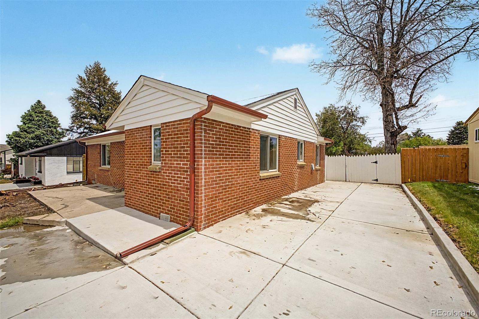 MLS Image #4 for 3440 s dahlia street,denver, Colorado