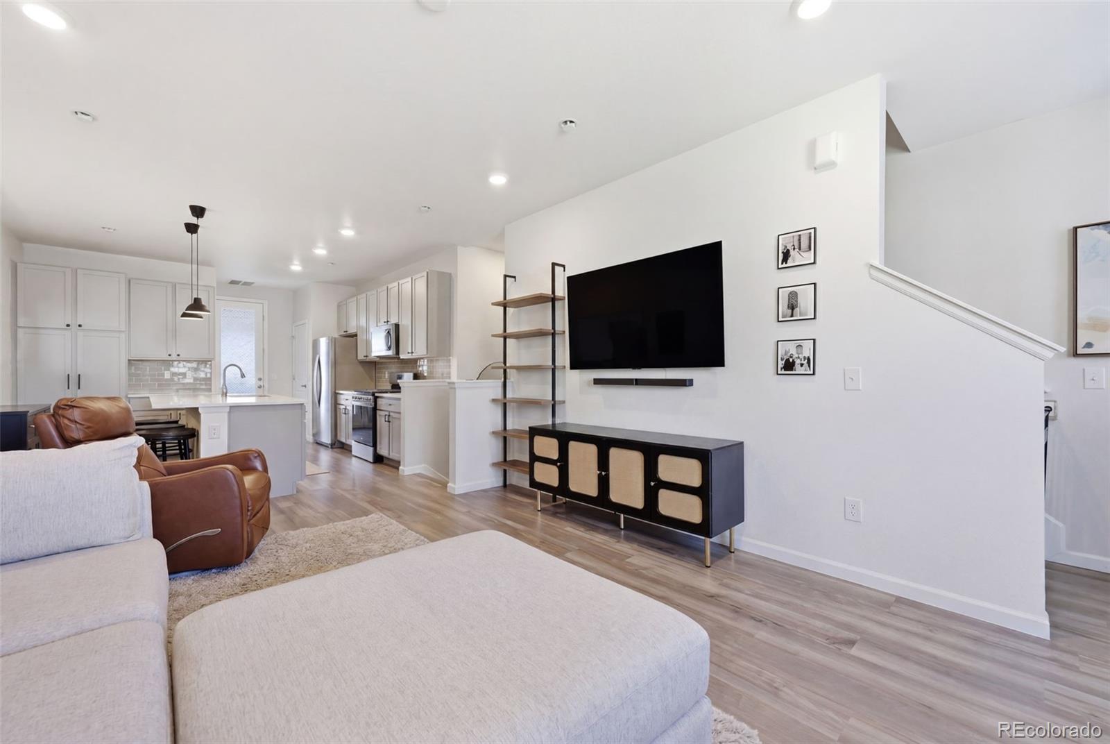MLS Image #3 for 2275  santini trail,littleton, Colorado
