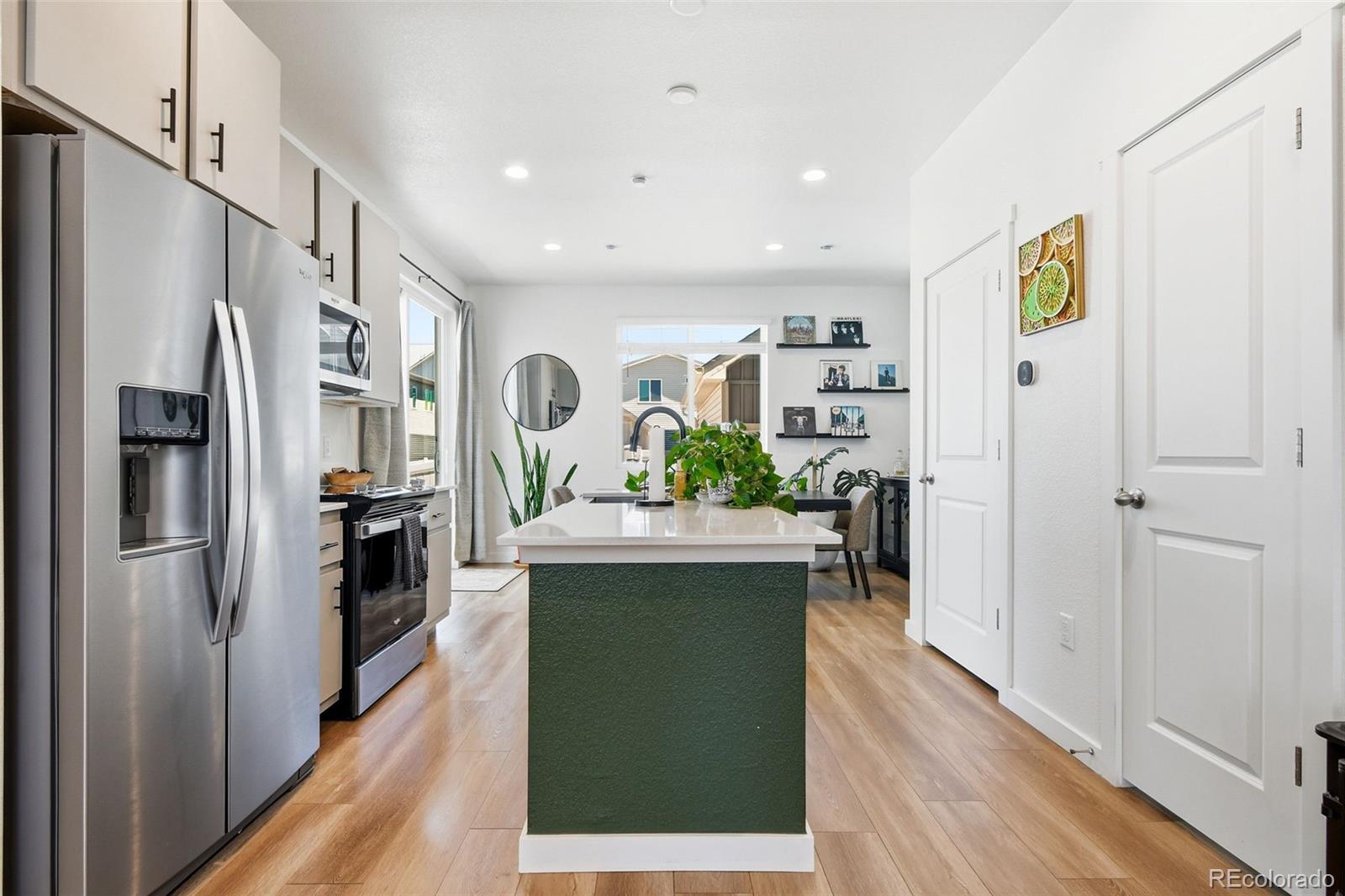 MLS Image #11 for 5026 n walden way,denver, Colorado