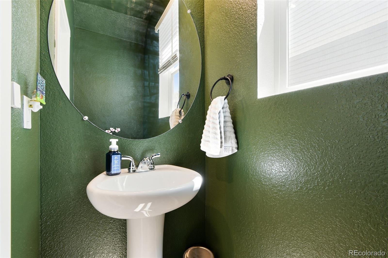 MLS Image #22 for 5026 n walden way,denver, Colorado
