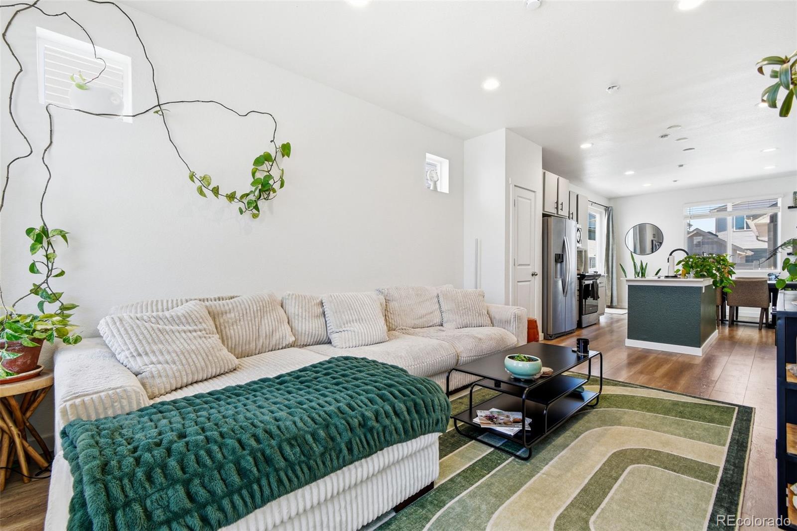 MLS Image #4 for 5026 n walden way,denver, Colorado