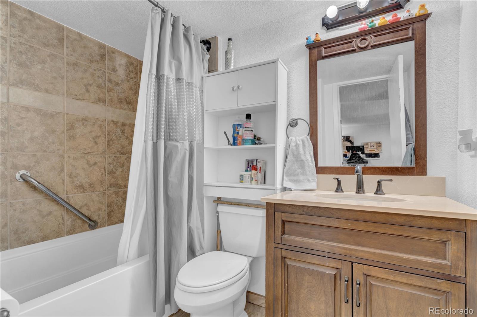 MLS Image #8 for 2190 s holly street,denver, Colorado