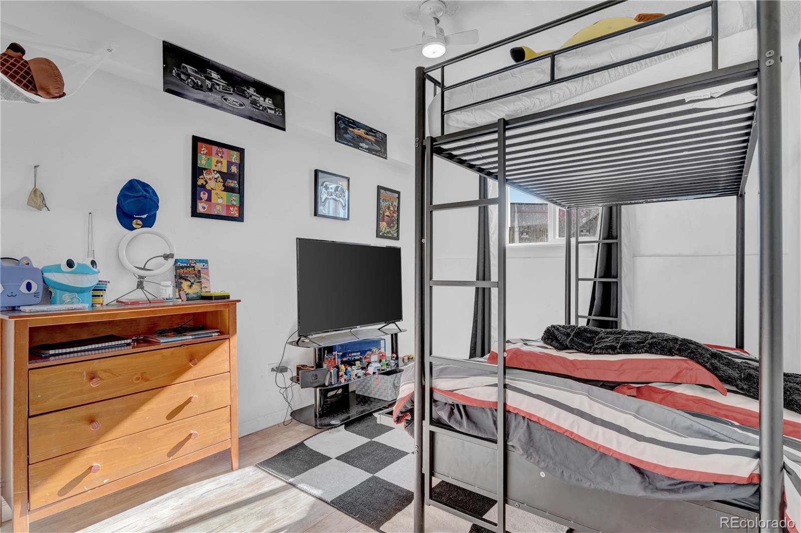 MLS Image #9 for 2190 s holly street,denver, Colorado