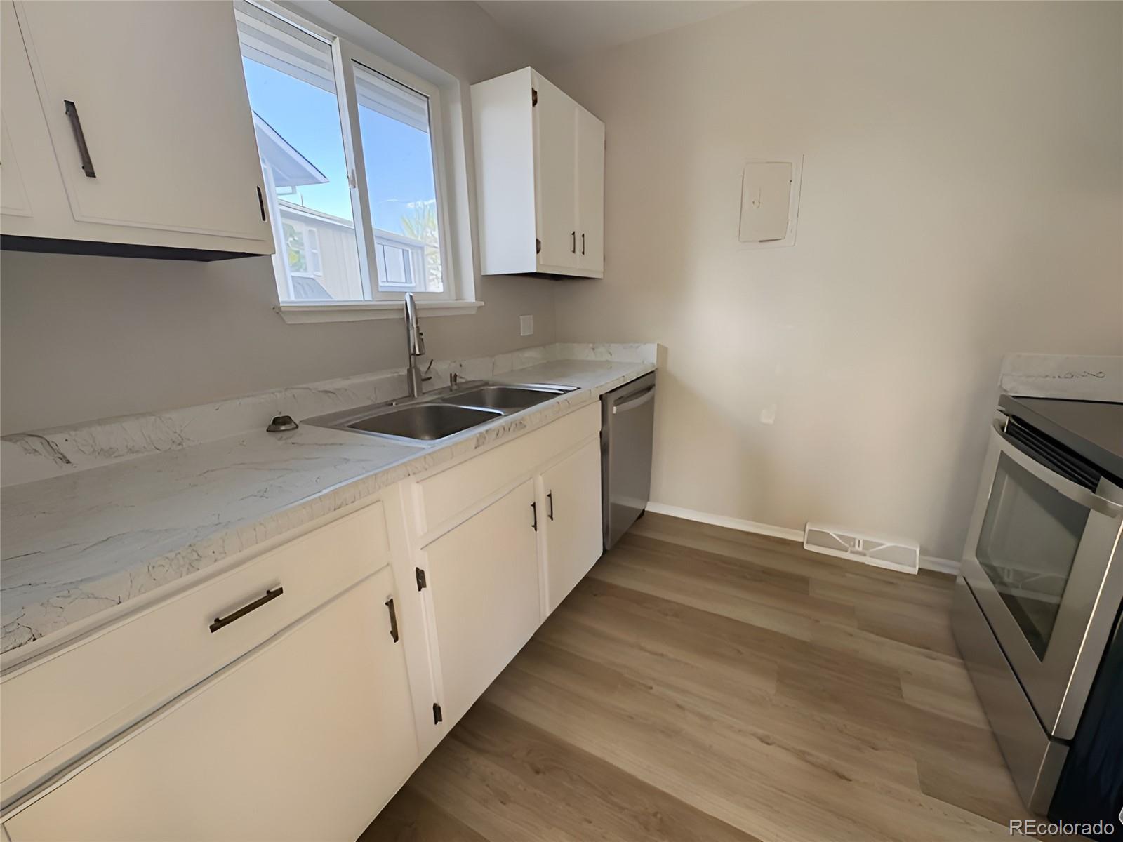 MLS Image #9 for 2285  coronado parkway,denver, Colorado