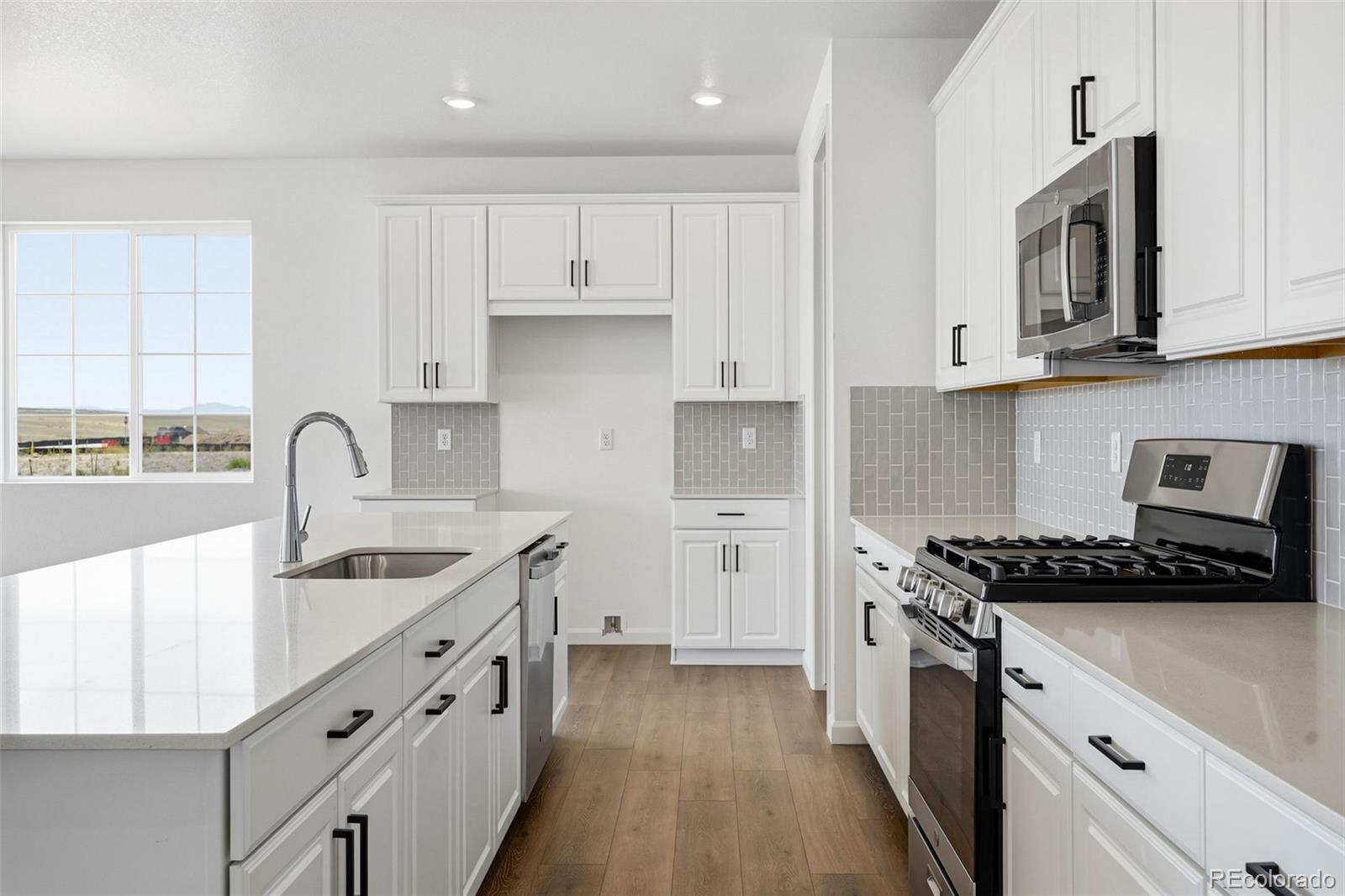 MLS Image #4 for 716  bradley circle,elizabeth, Colorado