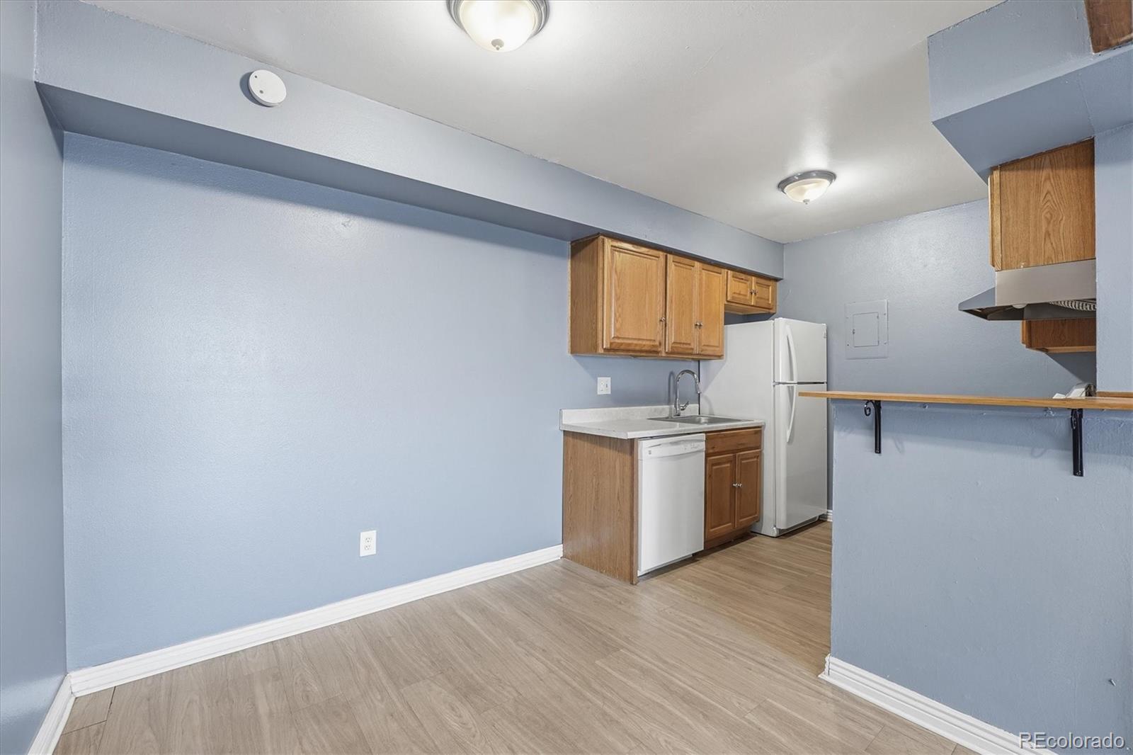 MLS Image #11 for 10150 e virginia avenue,denver, Colorado