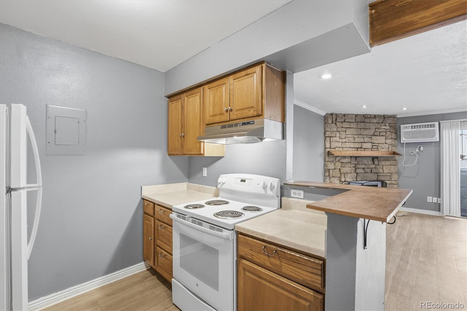 MLS Image #14 for 10150 e virginia avenue,denver, Colorado
