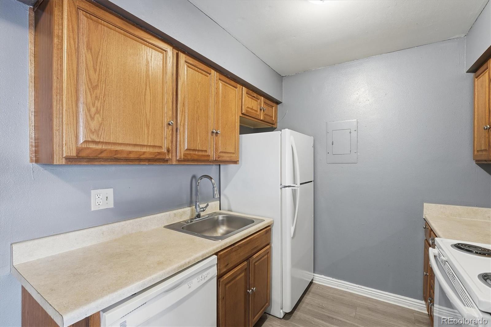 MLS Image #16 for 10150 e virginia avenue,denver, Colorado