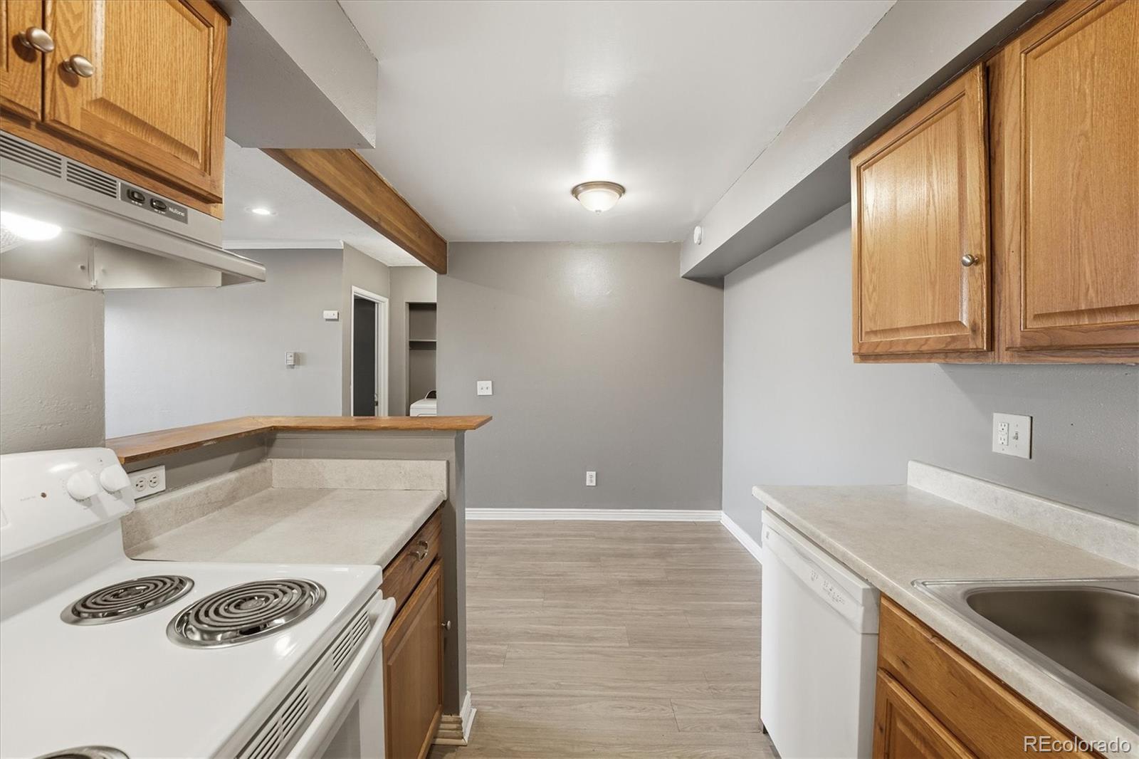 MLS Image #17 for 10150 e virginia avenue,denver, Colorado