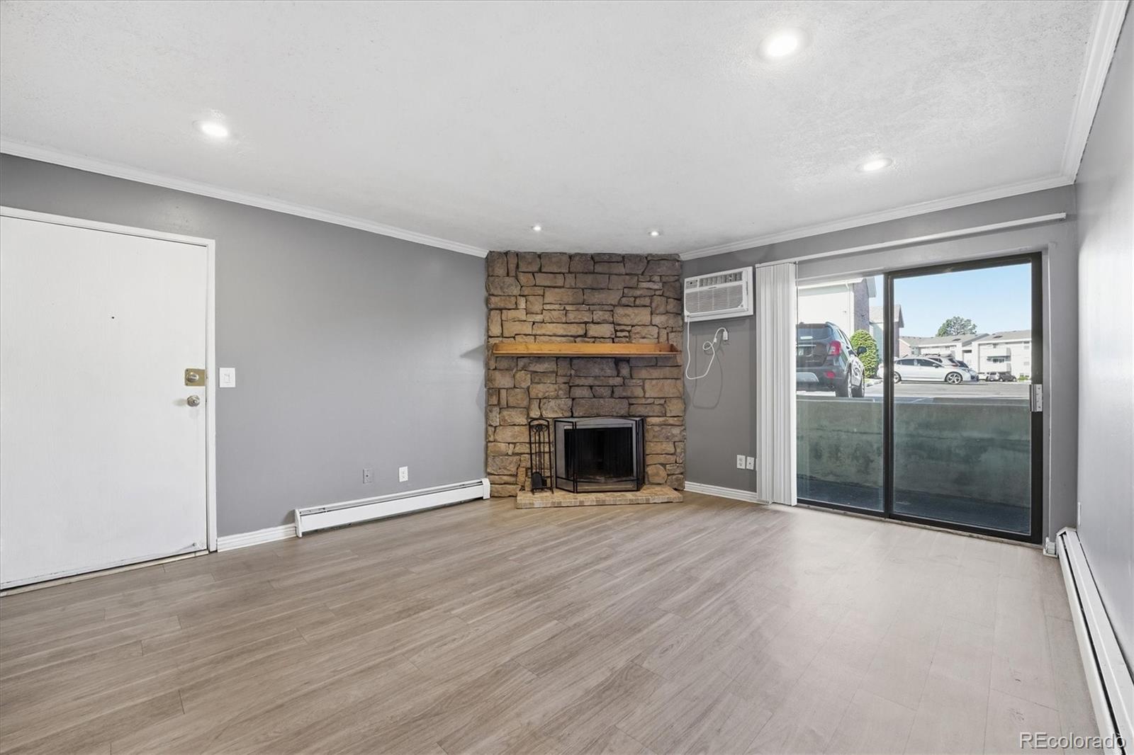MLS Image #3 for 10150 e virginia avenue,denver, Colorado