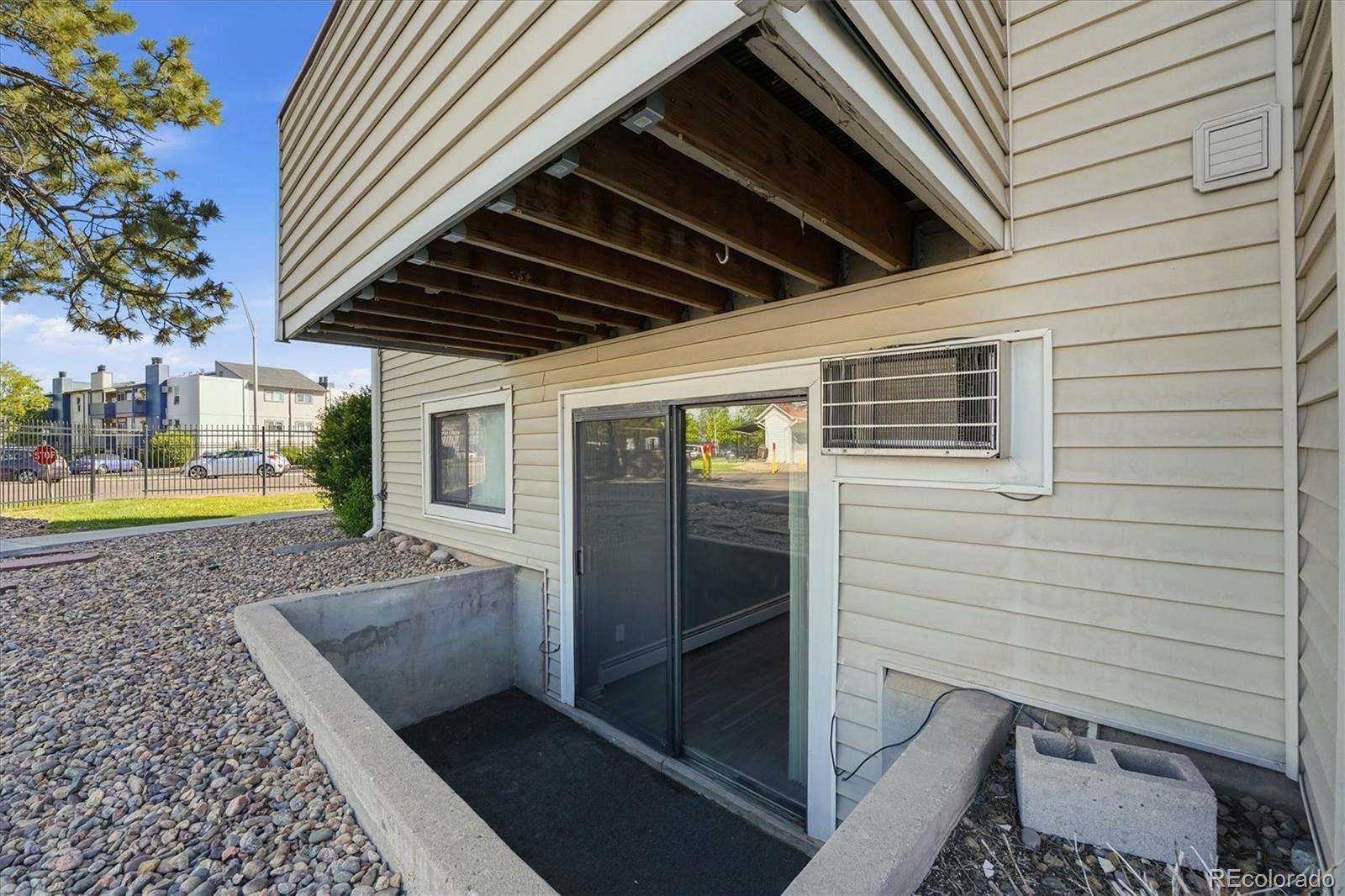 MLS Image #30 for 10150 e virginia avenue,denver, Colorado