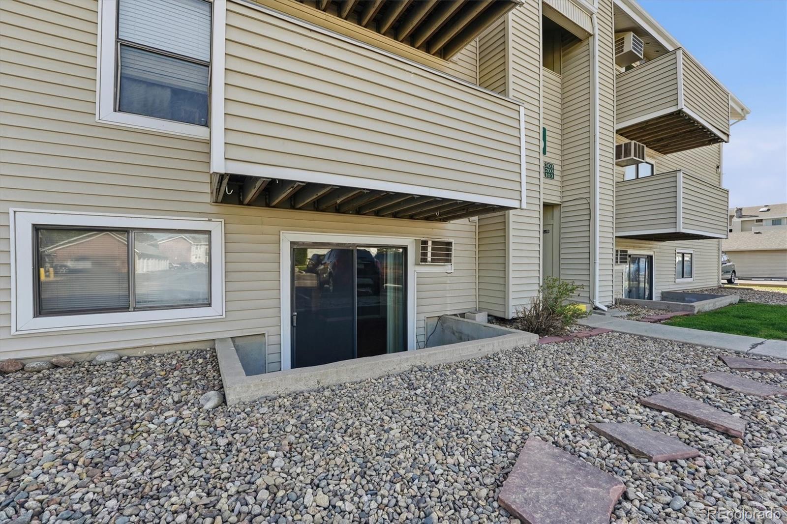 MLS Image #31 for 10150 e virginia avenue,denver, Colorado