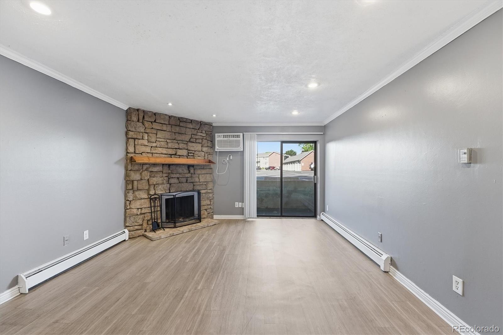 MLS Image #4 for 10150 e virginia avenue,denver, Colorado