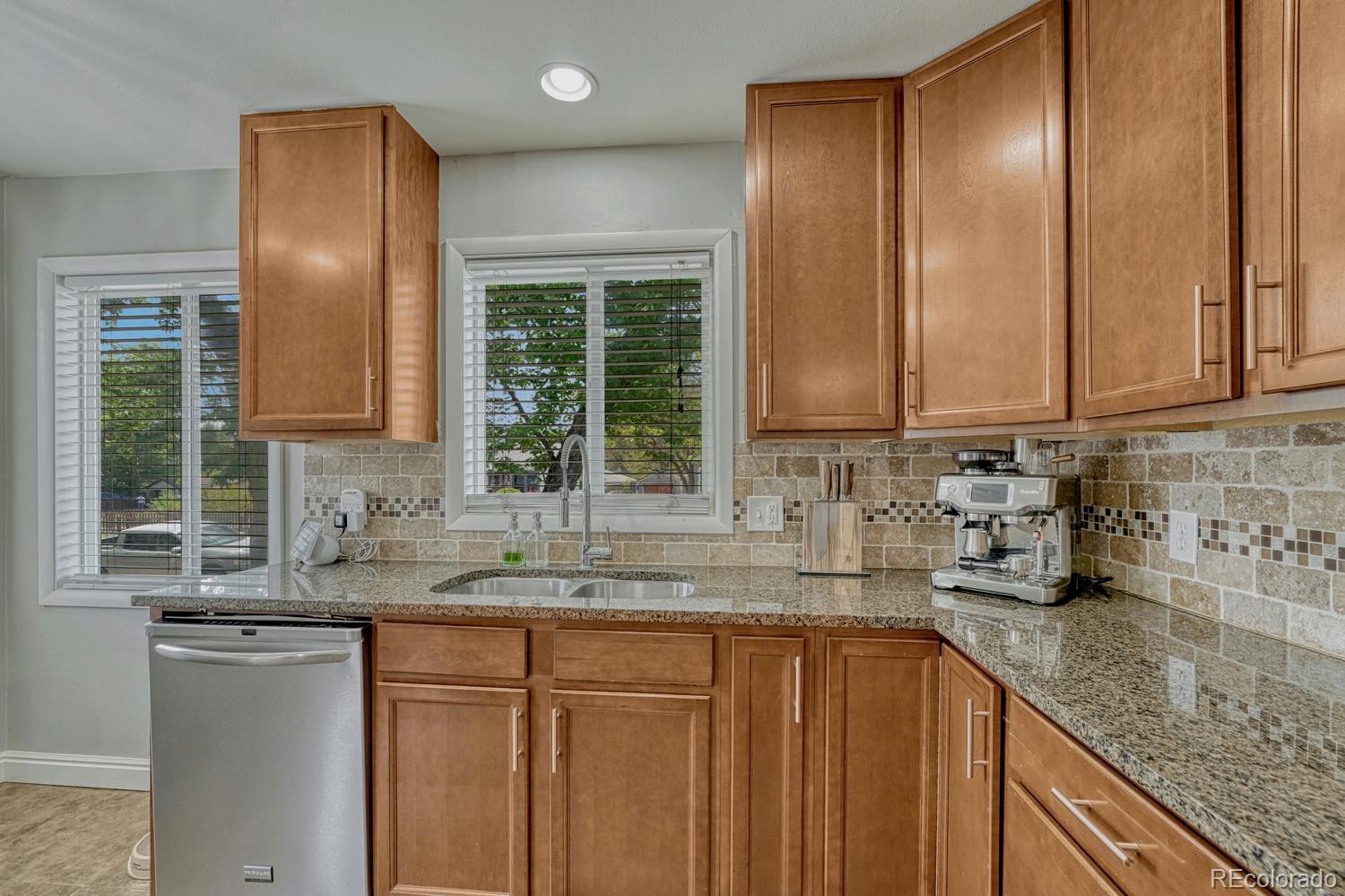 MLS Image #10 for 4252 s logan street,englewood, Colorado