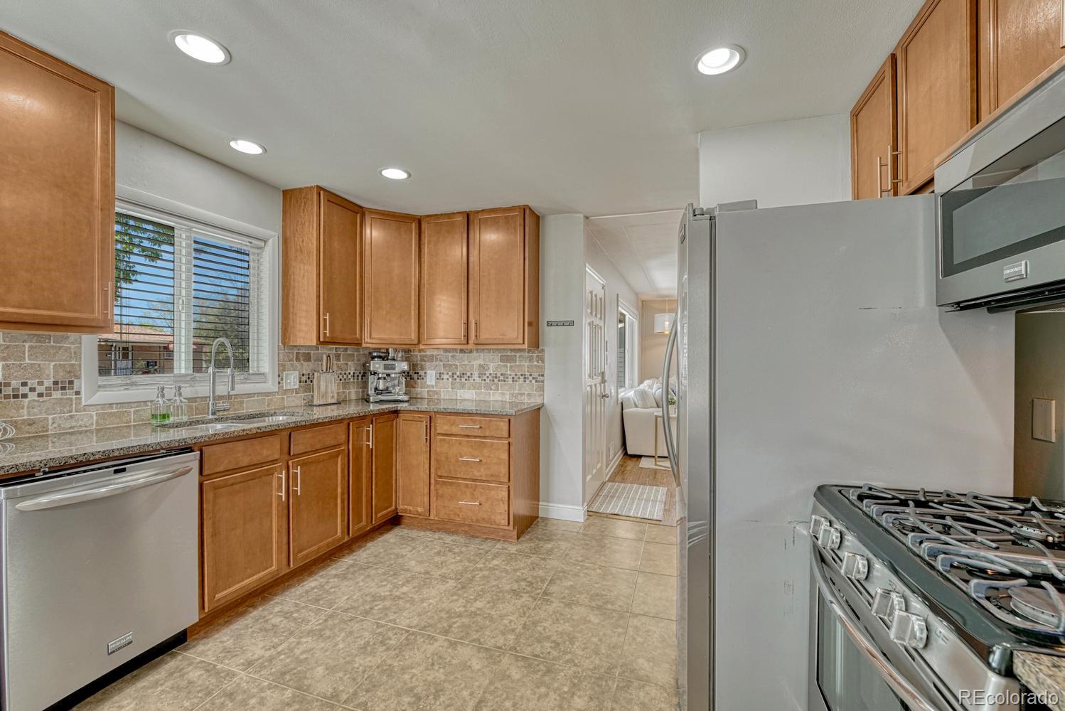 MLS Image #11 for 4252 s logan street,englewood, Colorado