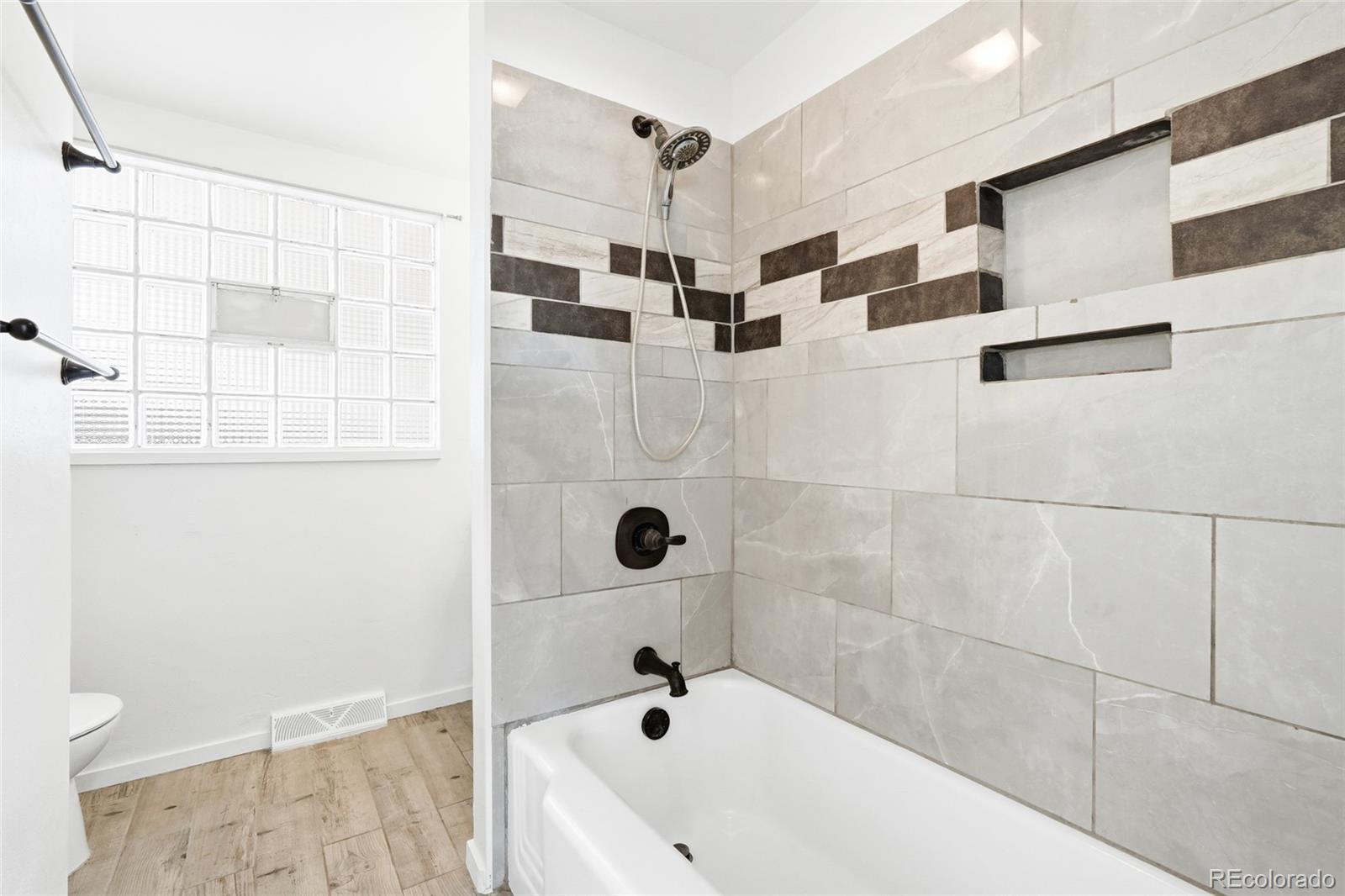 MLS Image #14 for 1349 s chase court,lakewood, Colorado
