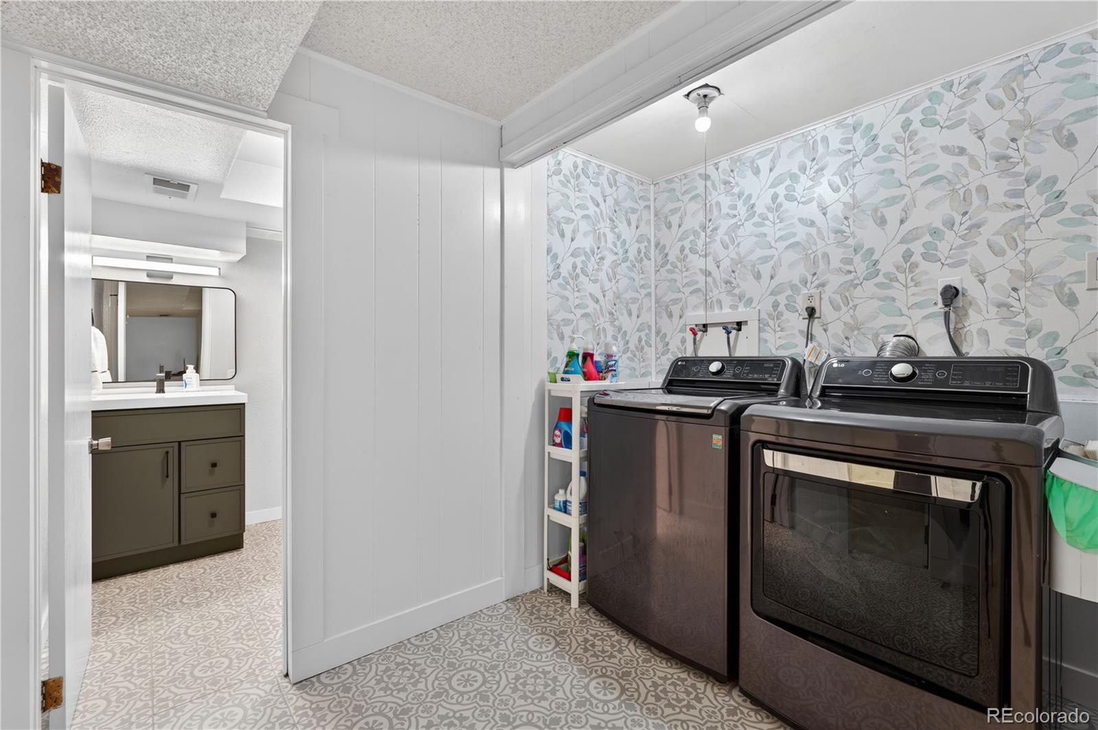MLS Image #27 for 6396 s emporia circle,englewood, Colorado