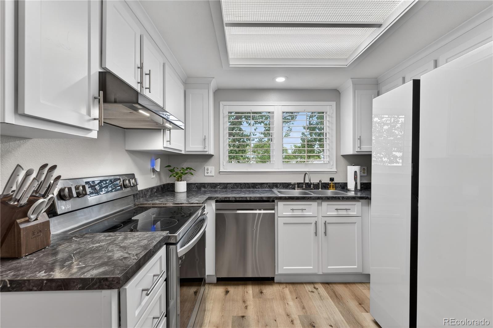 MLS Image #8 for 6396 s emporia circle,englewood, Colorado