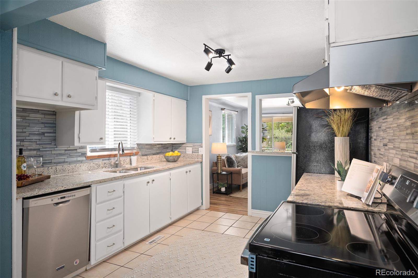 MLS Image #5 for 4928  julian street,denver, Colorado