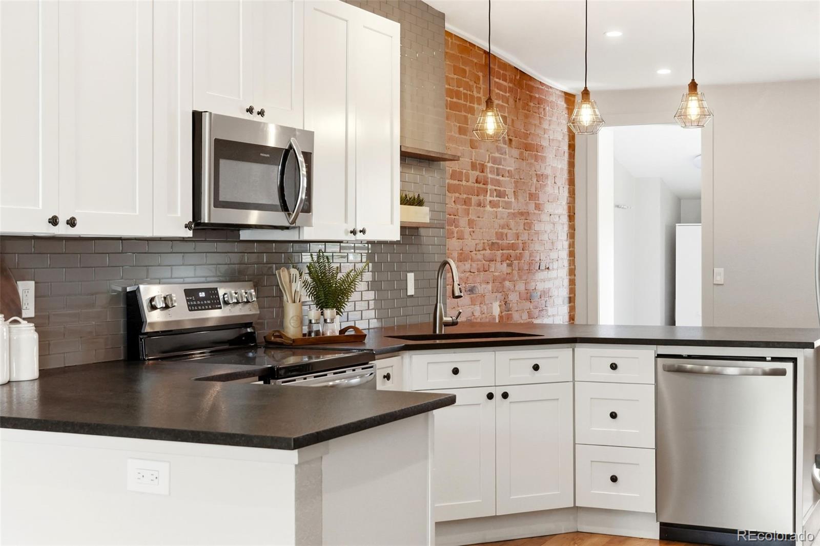 MLS Image #11 for 2955  champa street,denver, Colorado