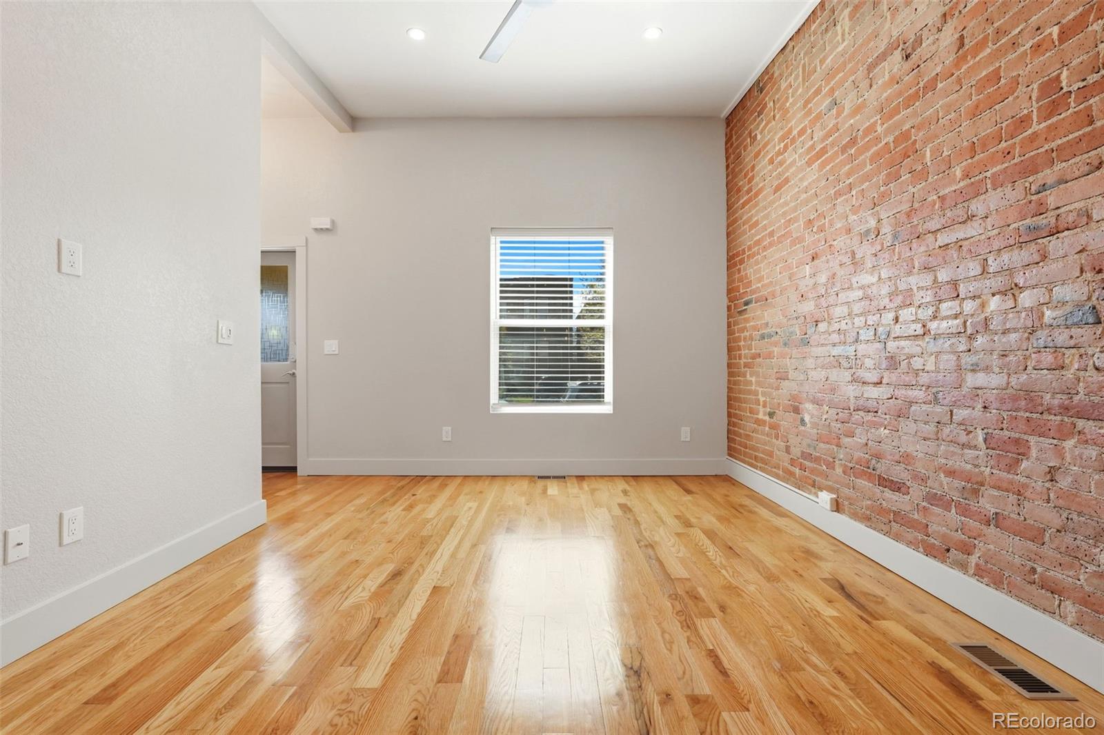MLS Image #4 for 2955  champa street,denver, Colorado