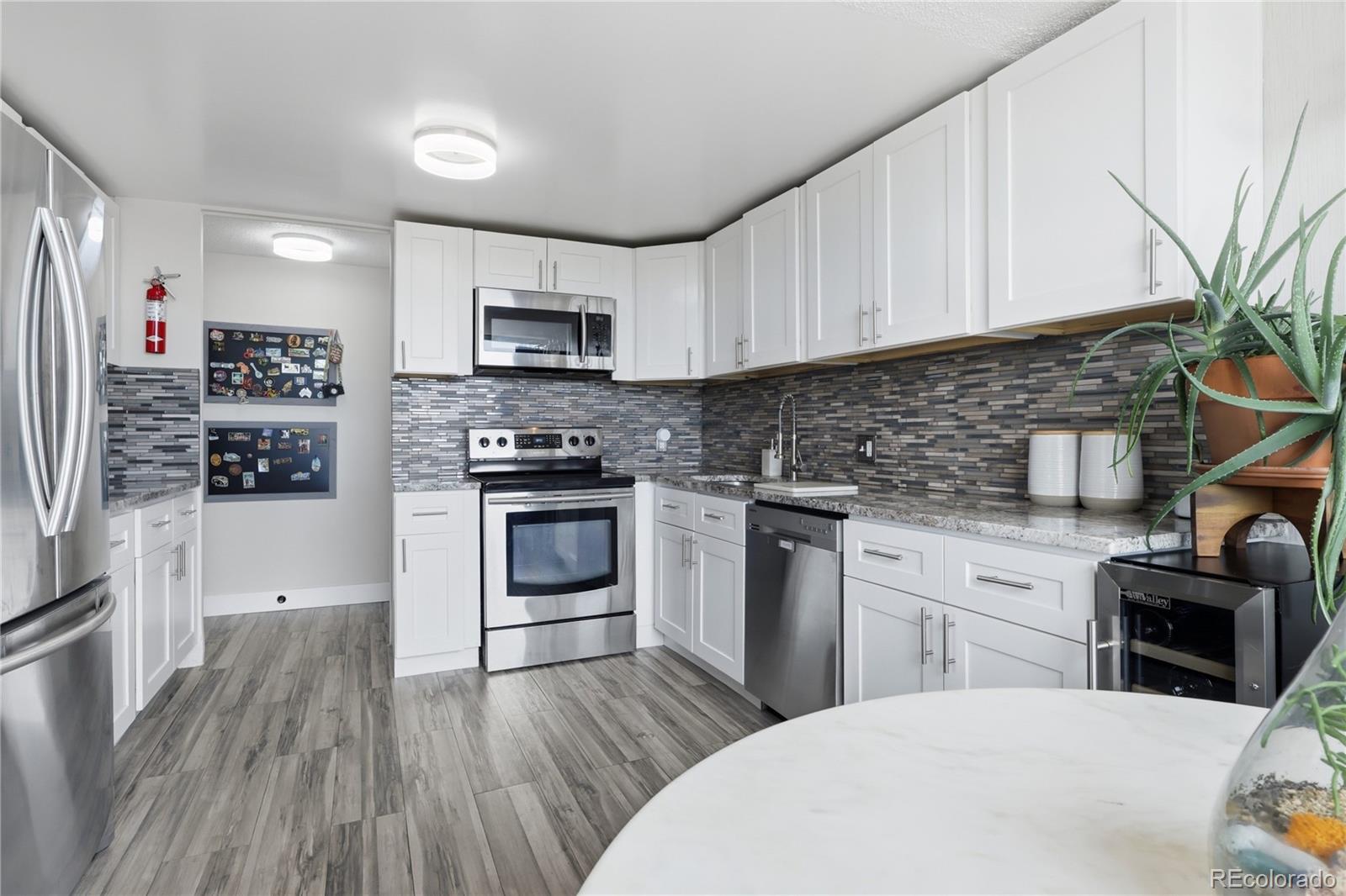 MLS Image #11 for 1155 n ash street 806,denver, Colorado