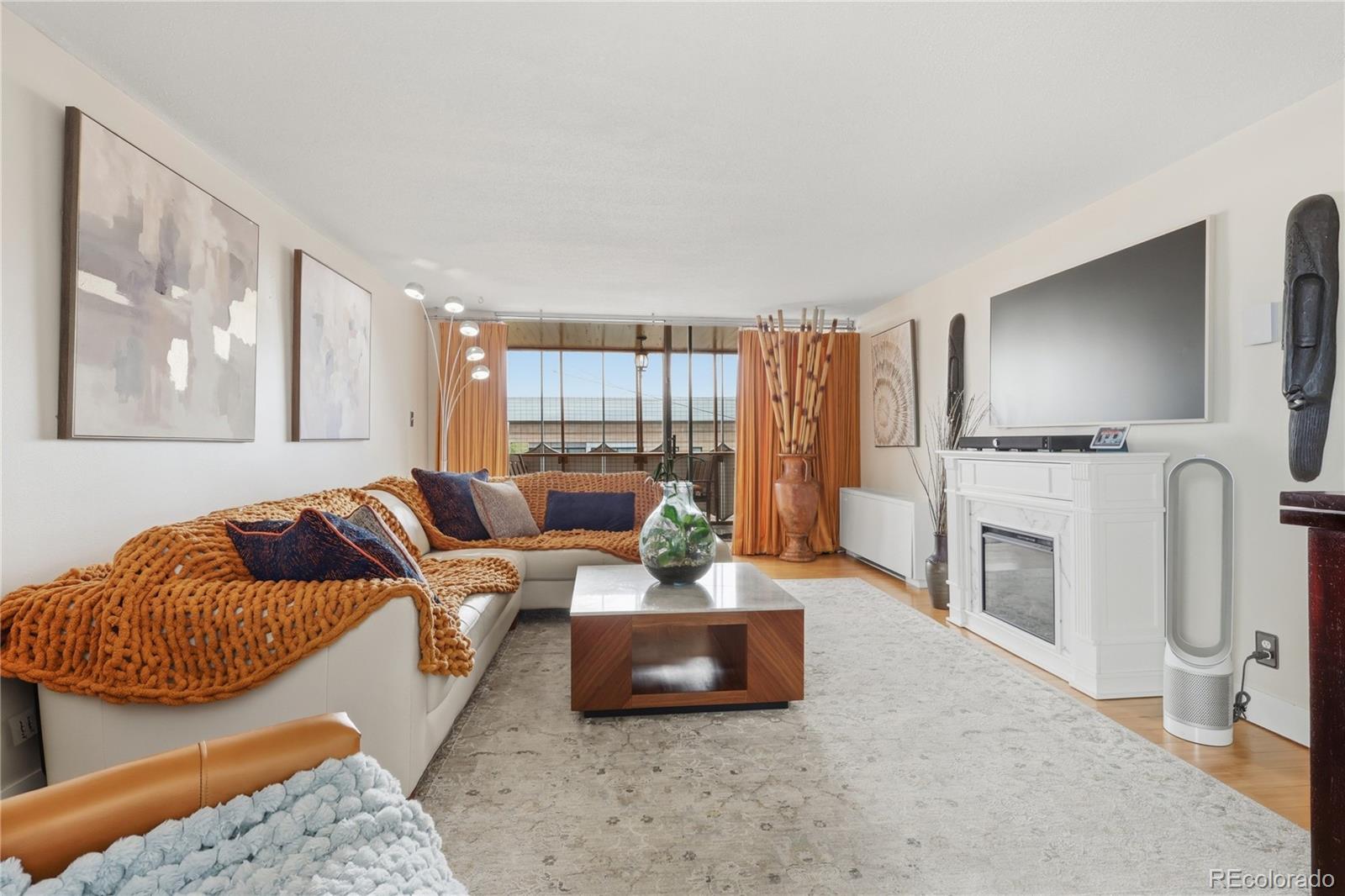 MLS Image #4 for 1155 n ash street 806,denver, Colorado