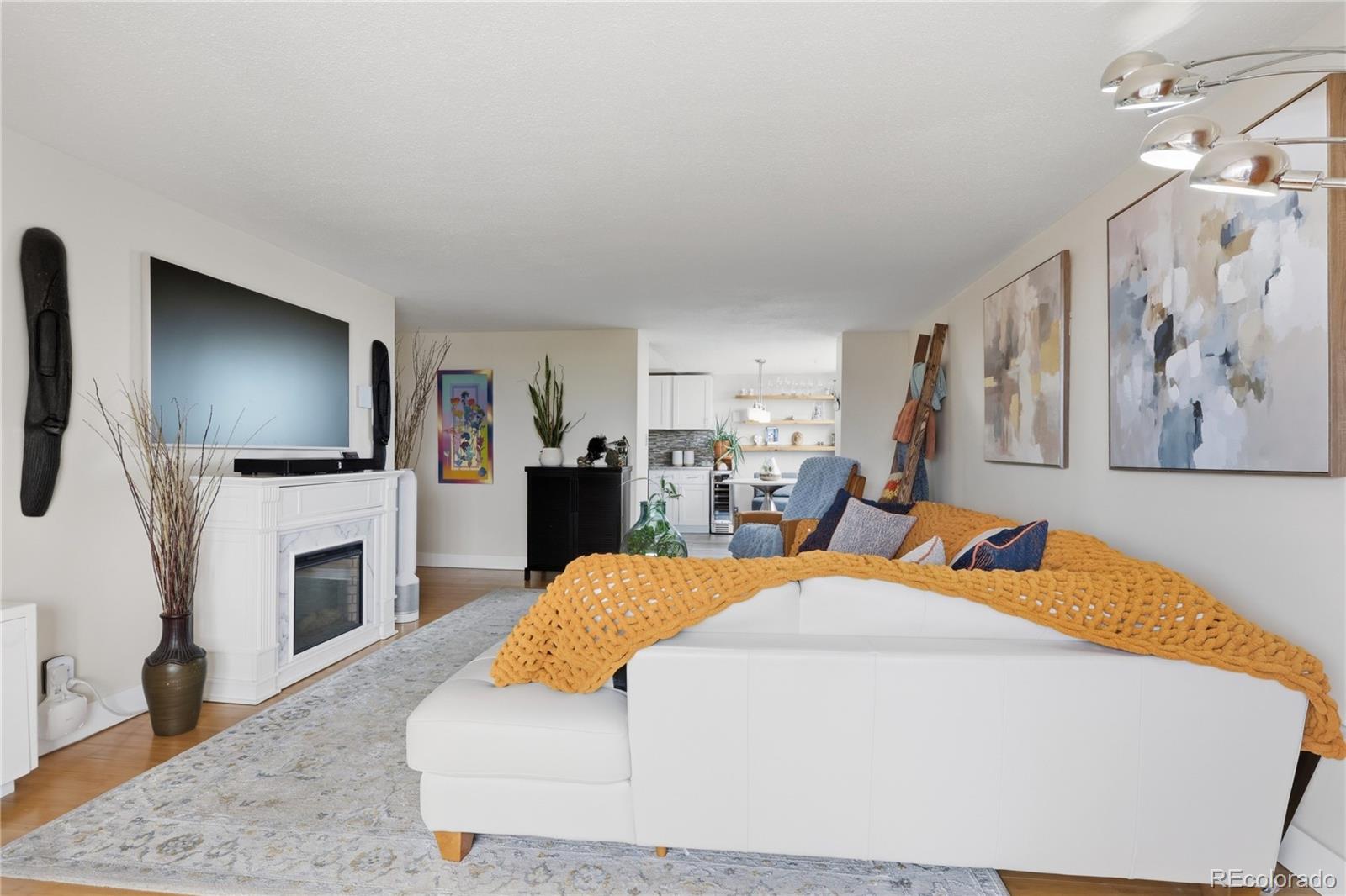 MLS Image #6 for 1155 n ash street 806,denver, Colorado