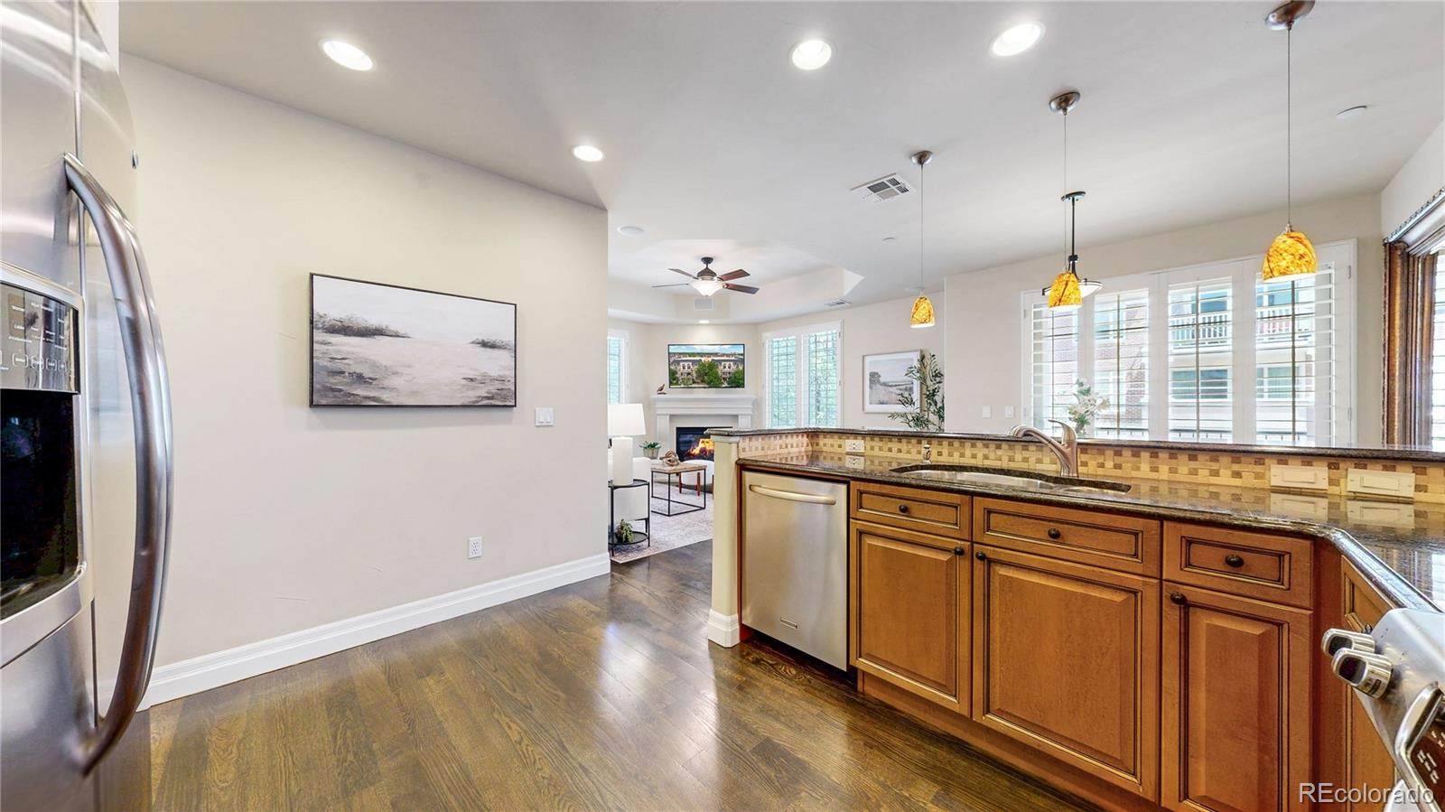 MLS Image #11 for 150 s madison street 207,denver, Colorado