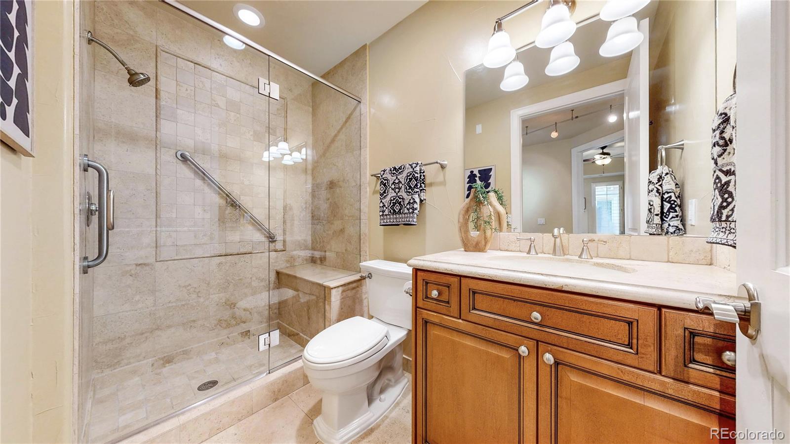 MLS Image #15 for 150 s madison street 207,denver, Colorado