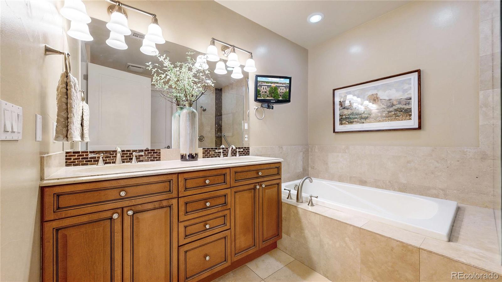 MLS Image #21 for 150 s madison street 207,denver, Colorado