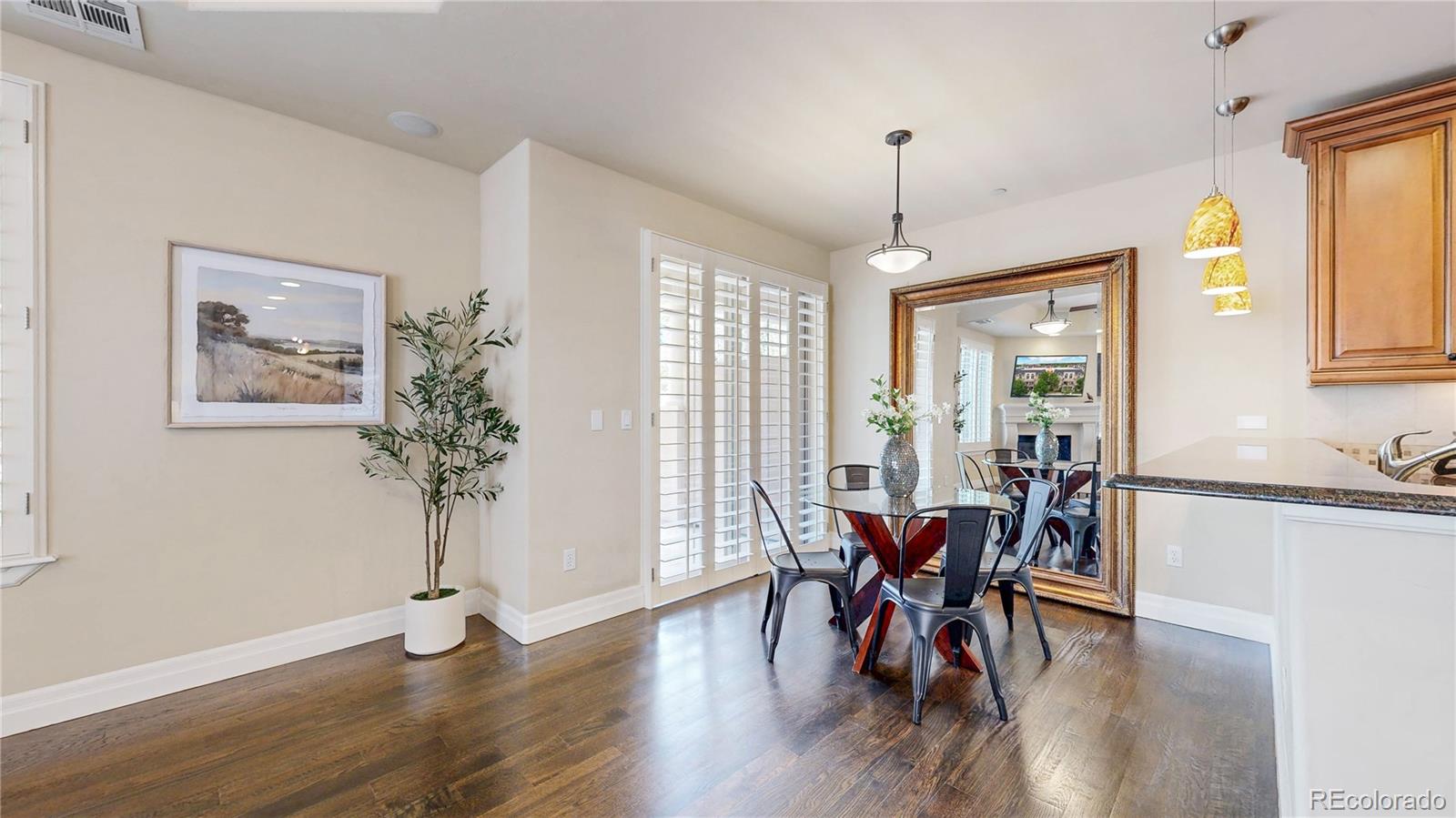 MLS Image #6 for 150 s madison street 207,denver, Colorado
