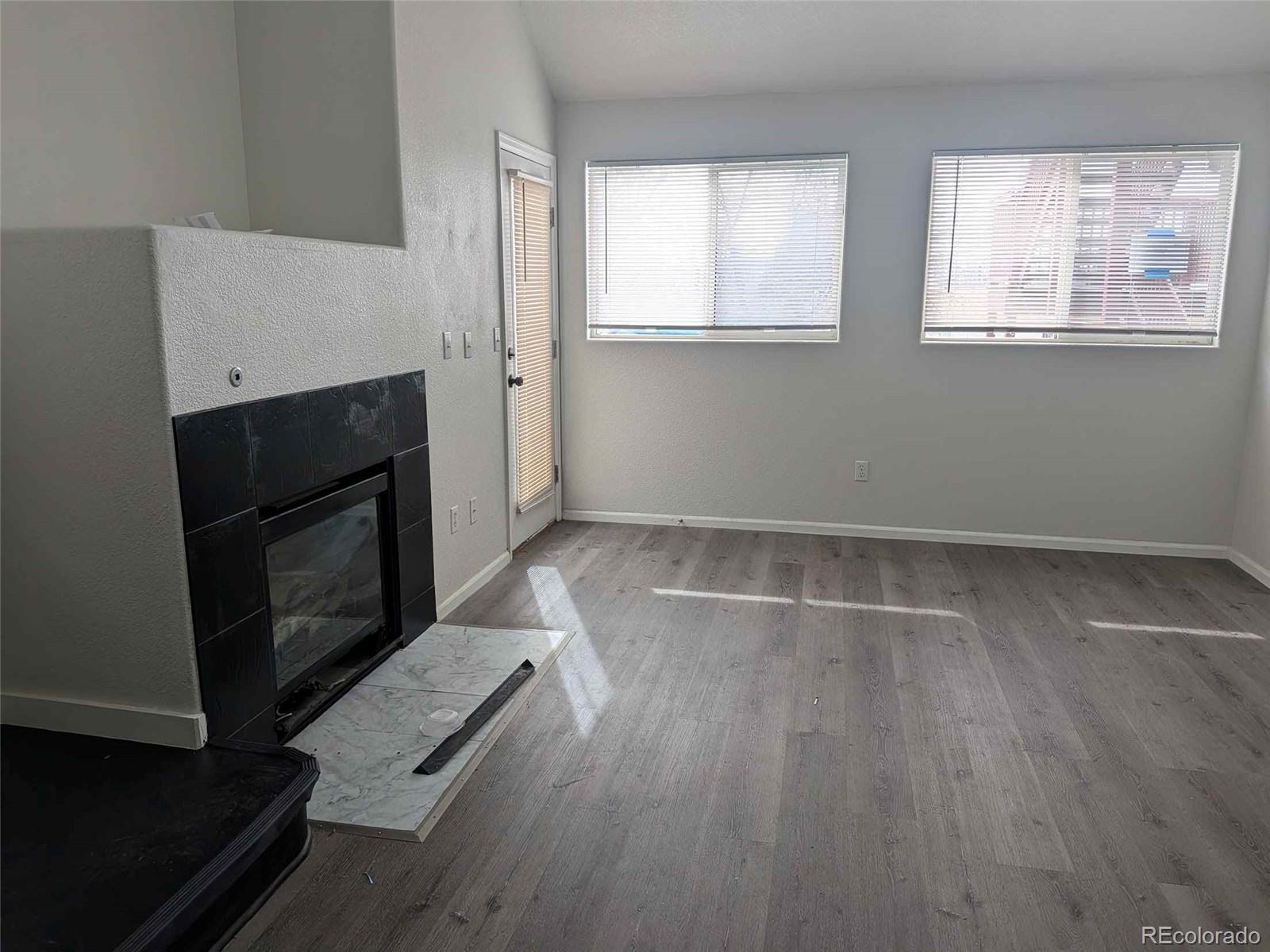 MLS Image #2 for 970 s dawson way 10,aurora, Colorado