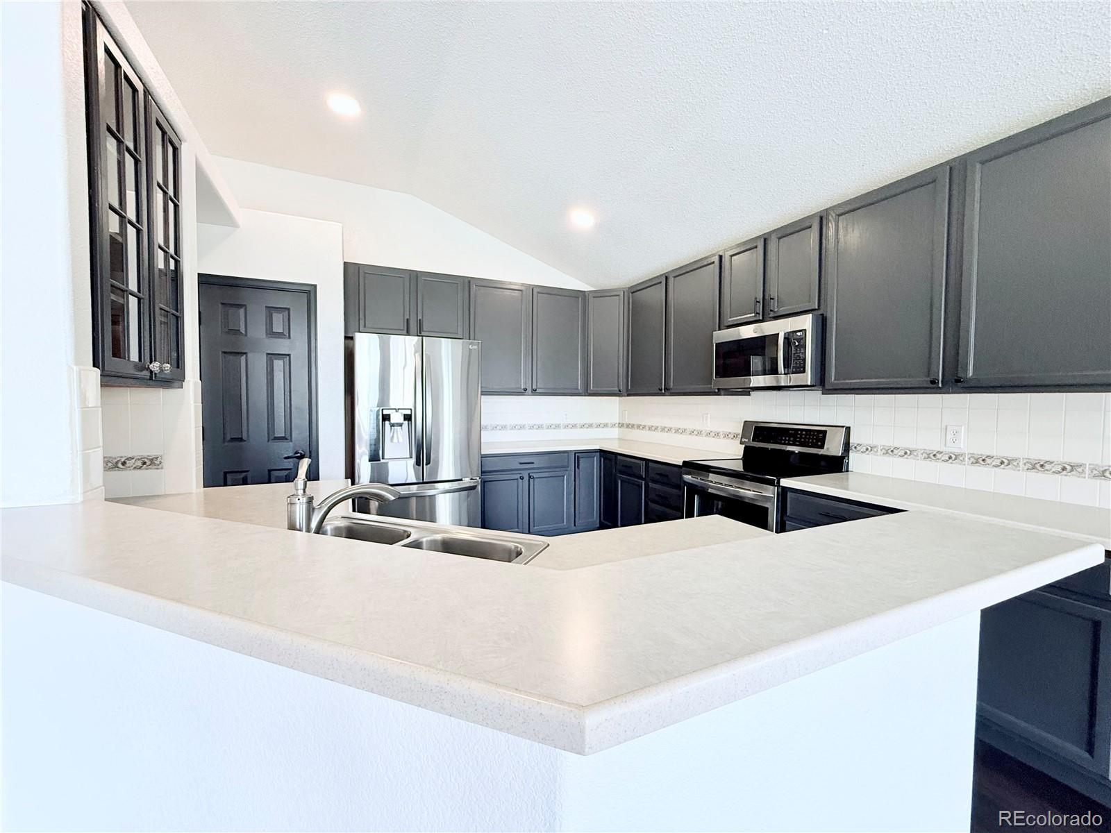 MLS Image #8 for 5910 s valdai way,aurora, Colorado