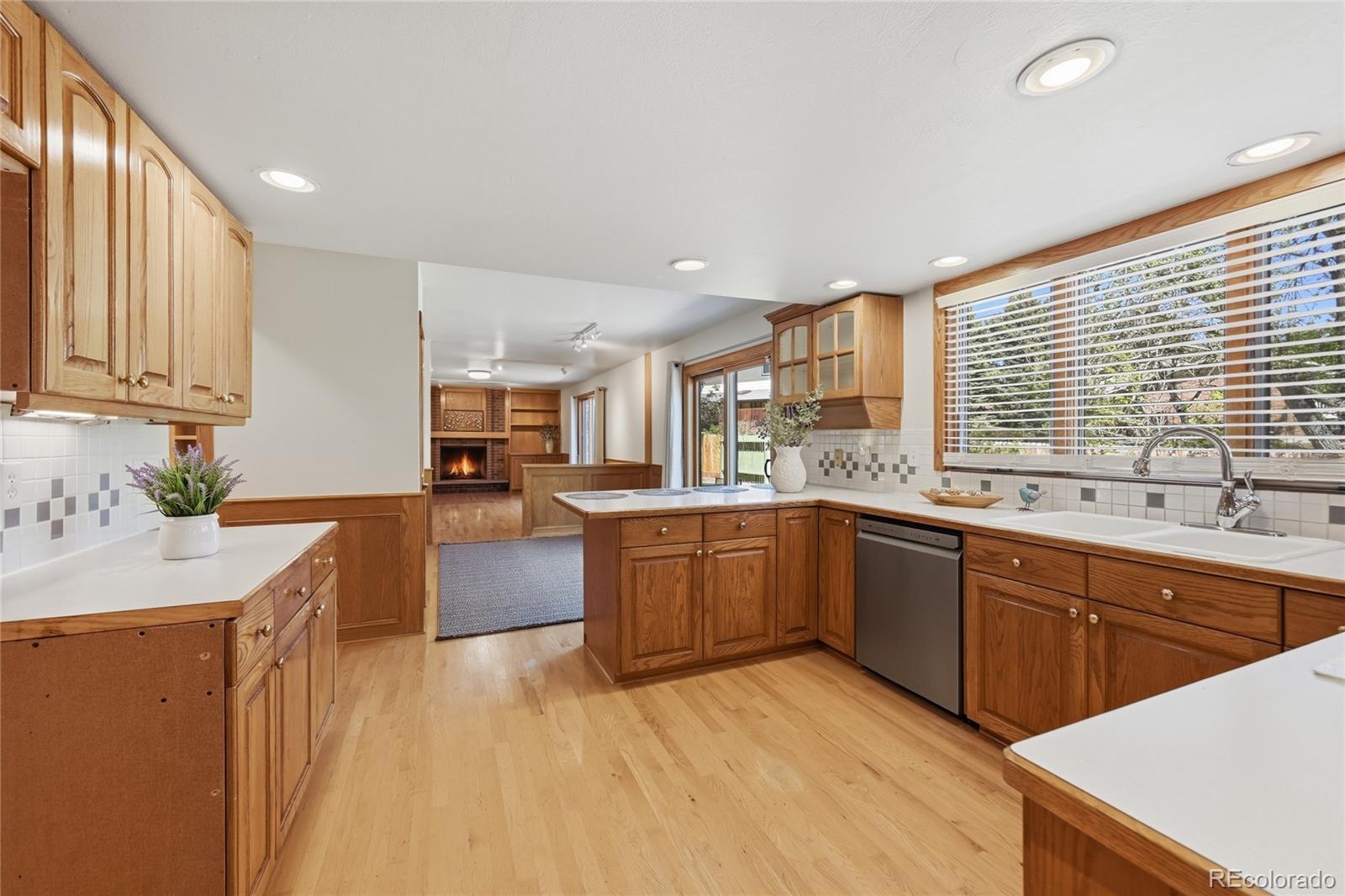 MLS Image #2 for 2688 s macon court,aurora, Colorado