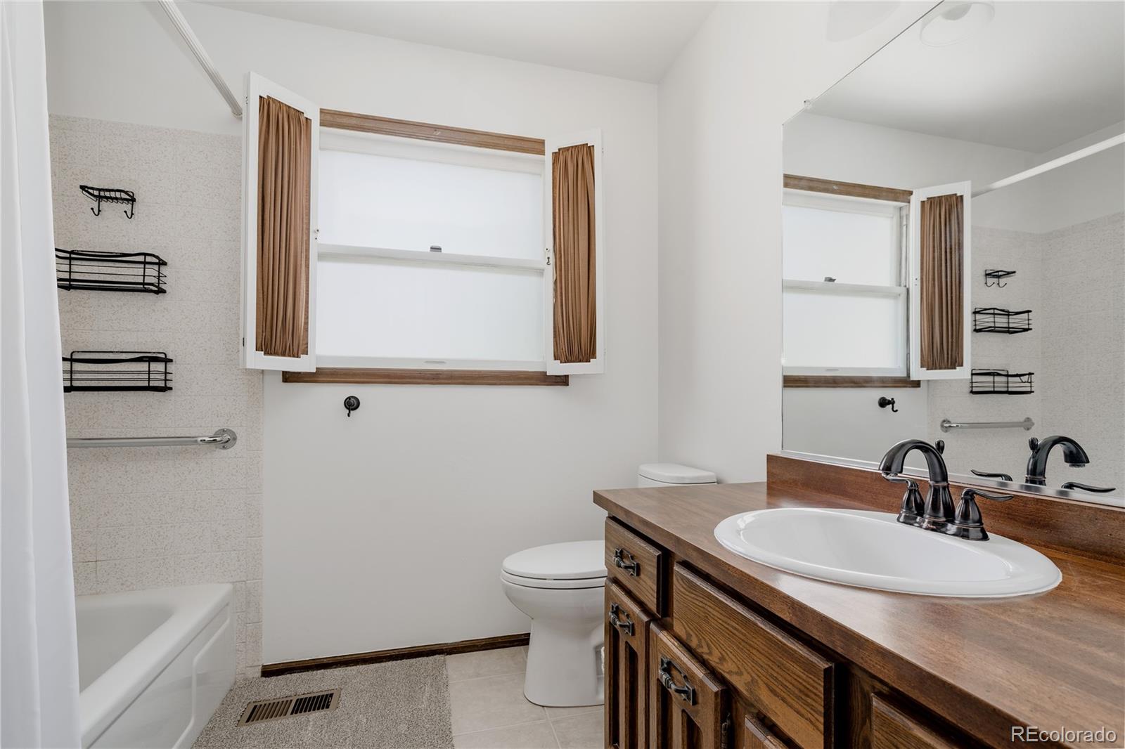 MLS Image #13 for 10622 w dakan mountain,littleton, Colorado