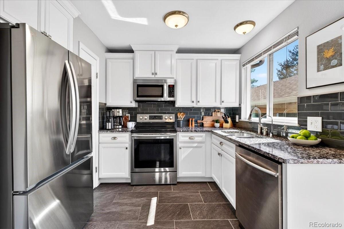 MLS Image #3 for 836  summer drive 3,highlands ranch, Colorado