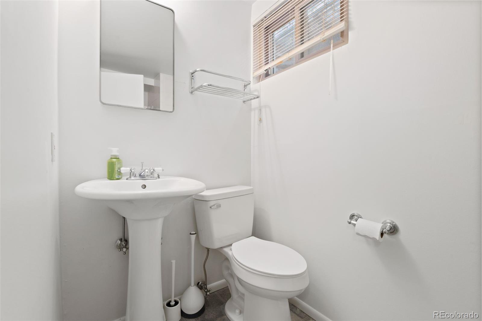 MLS Image #20 for 951 s taft street,lakewood, Colorado
