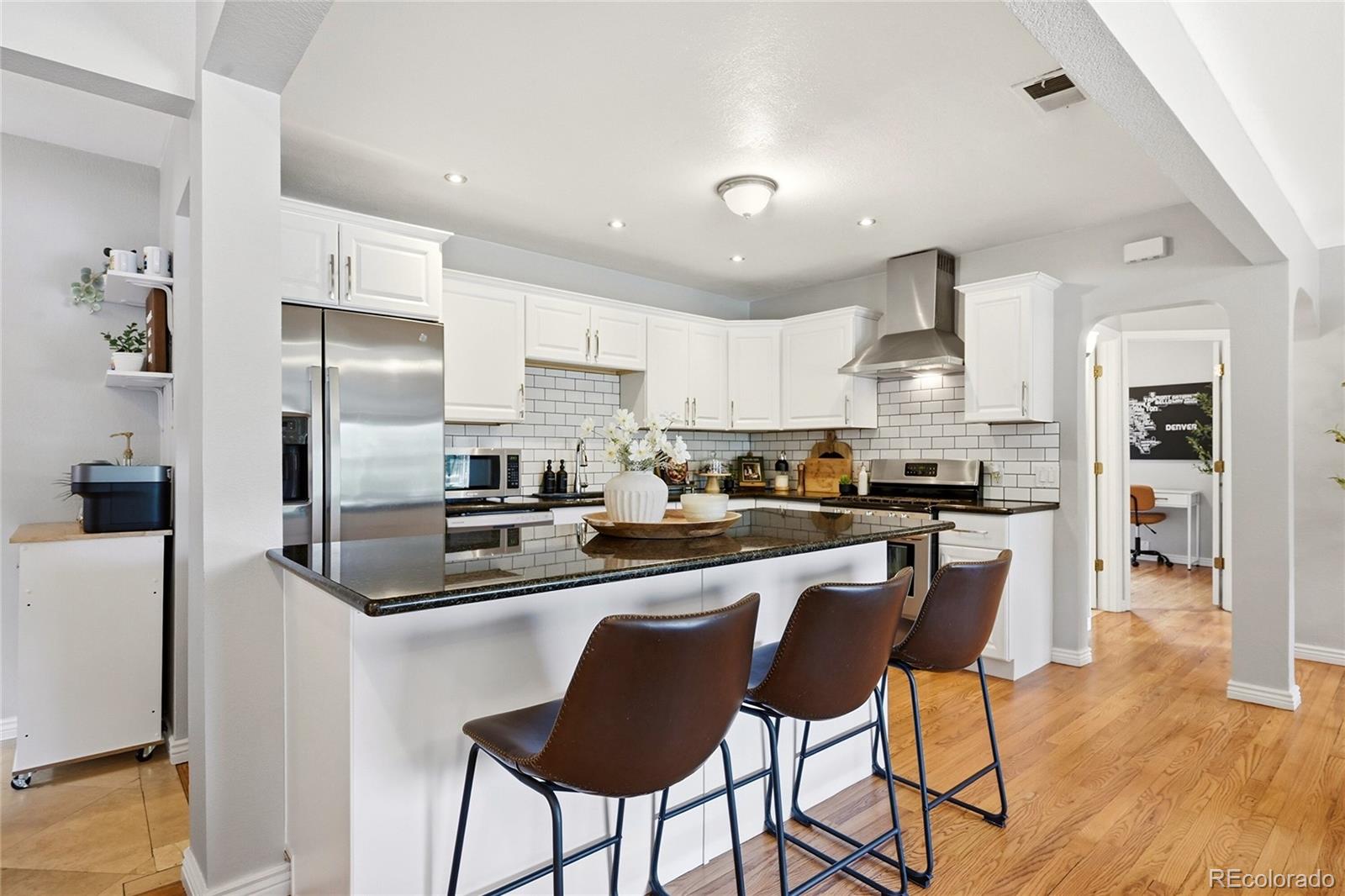 MLS Image #16 for 1690 s fillmore street,denver, Colorado