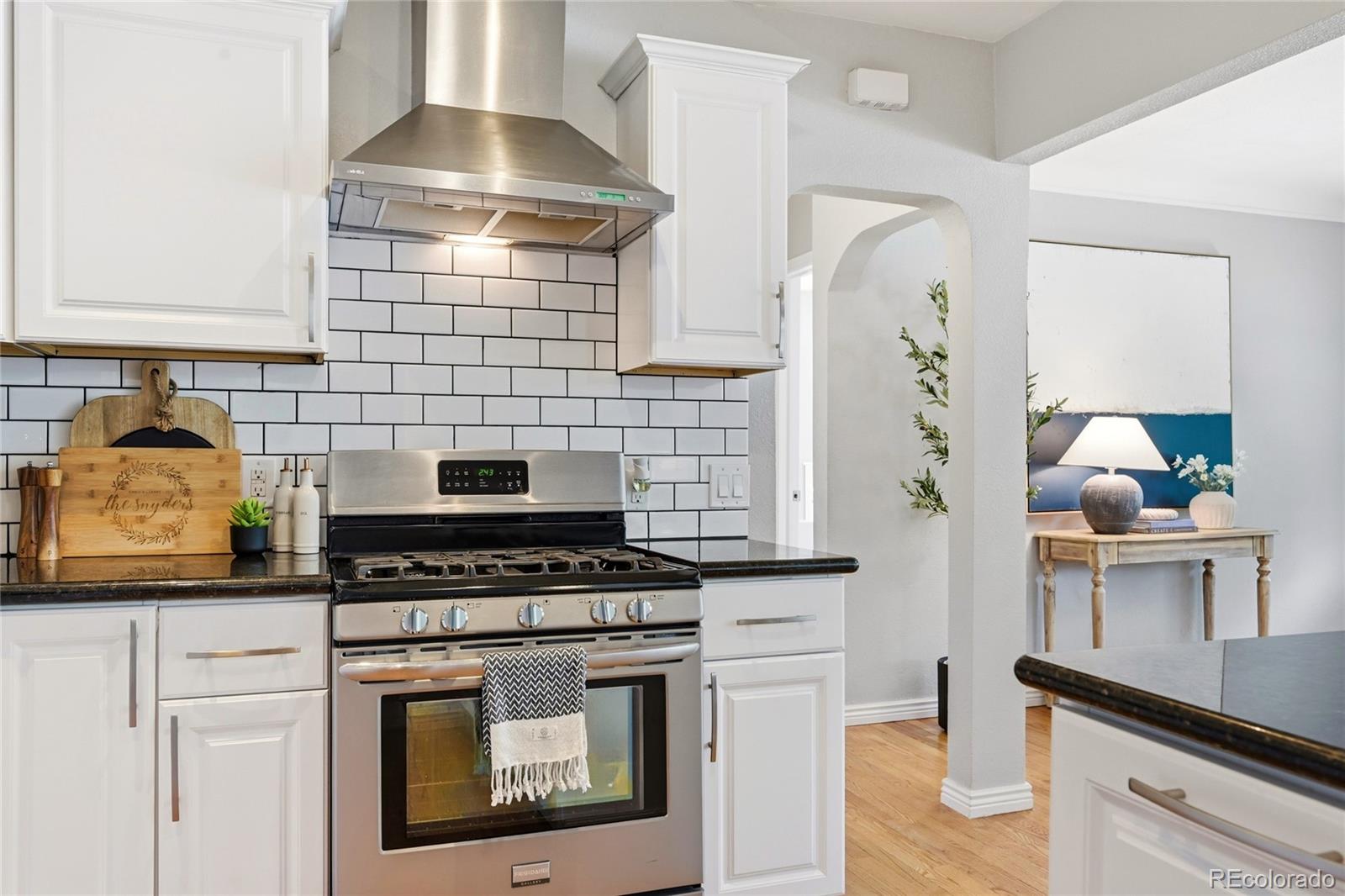 MLS Image #22 for 1690 s fillmore street,denver, Colorado