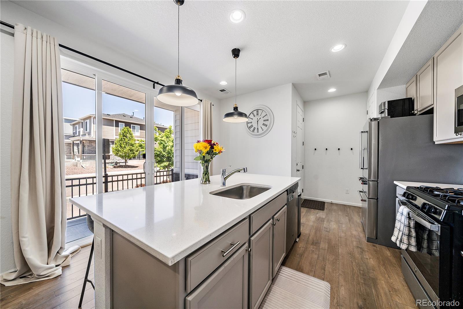 MLS Image #8 for 23600 e 5th drive,aurora, Colorado