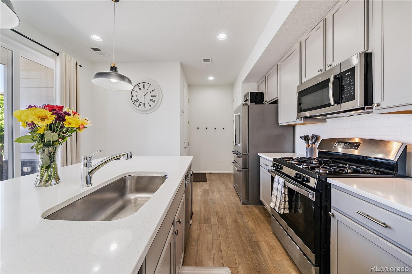 MLS Image #9 for 23600 e 5th drive,aurora, Colorado