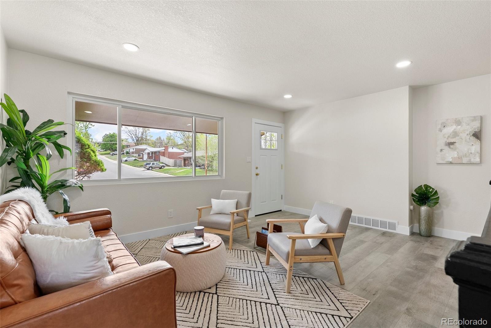MLS Image #7 for 7961 e granada road,denver, Colorado