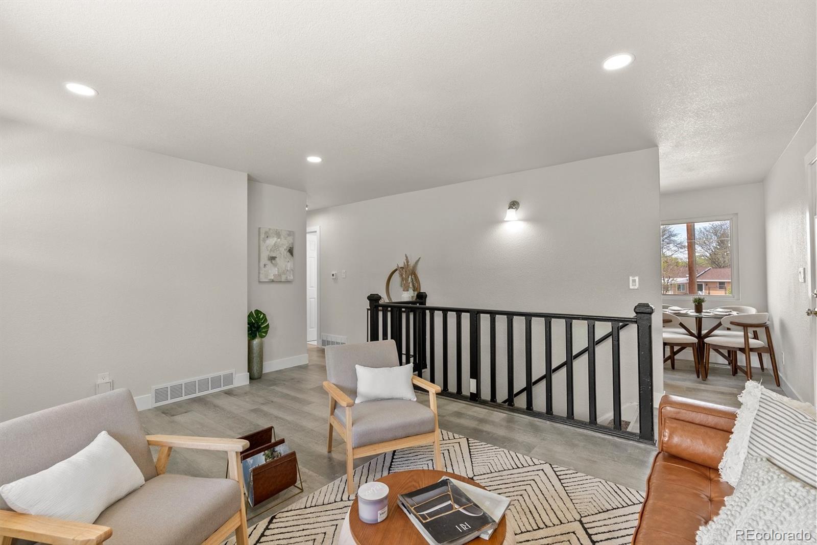 MLS Image #8 for 7961 e granada road,denver, Colorado